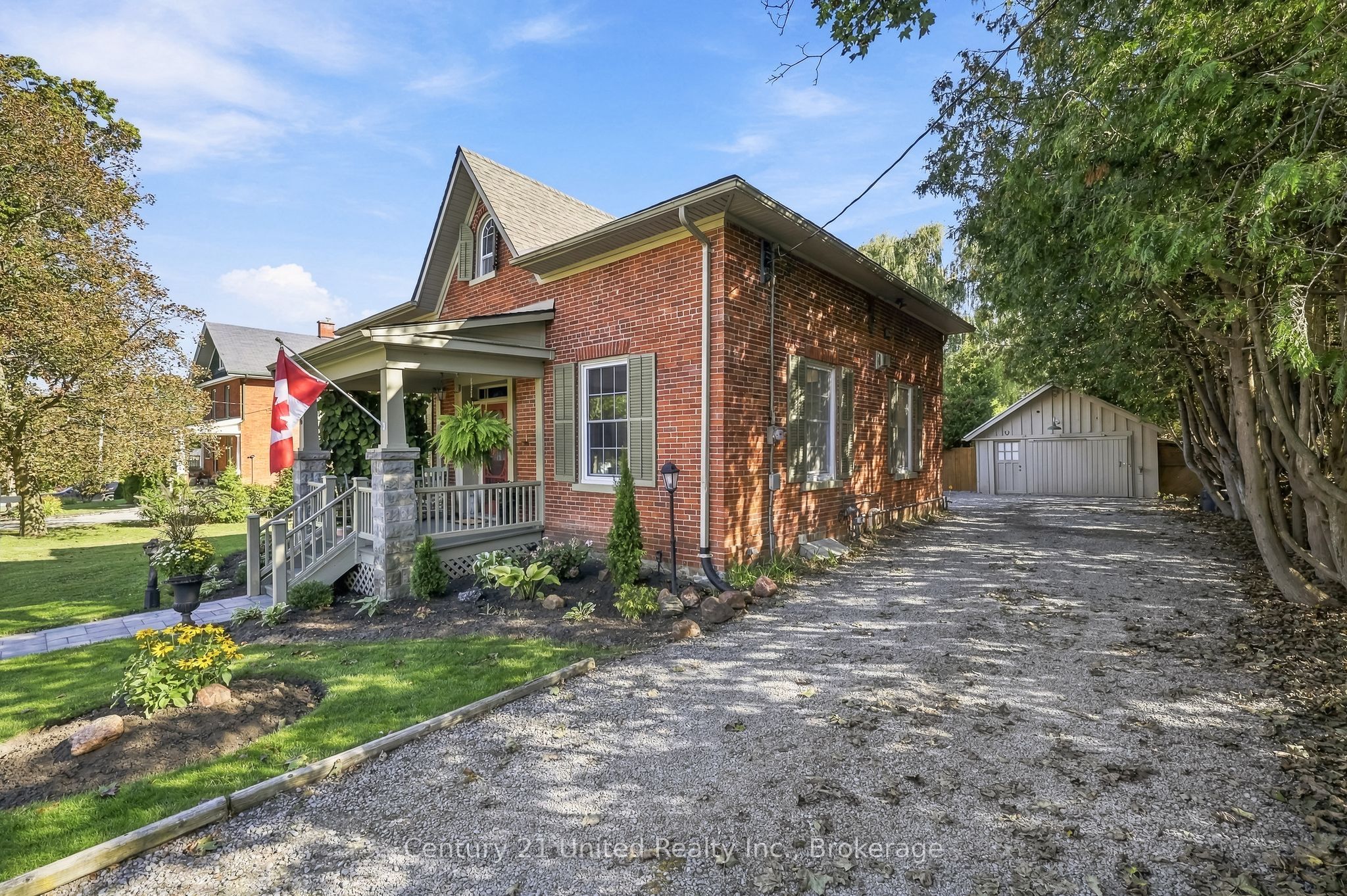 6 Gravel Road Property Photo 1