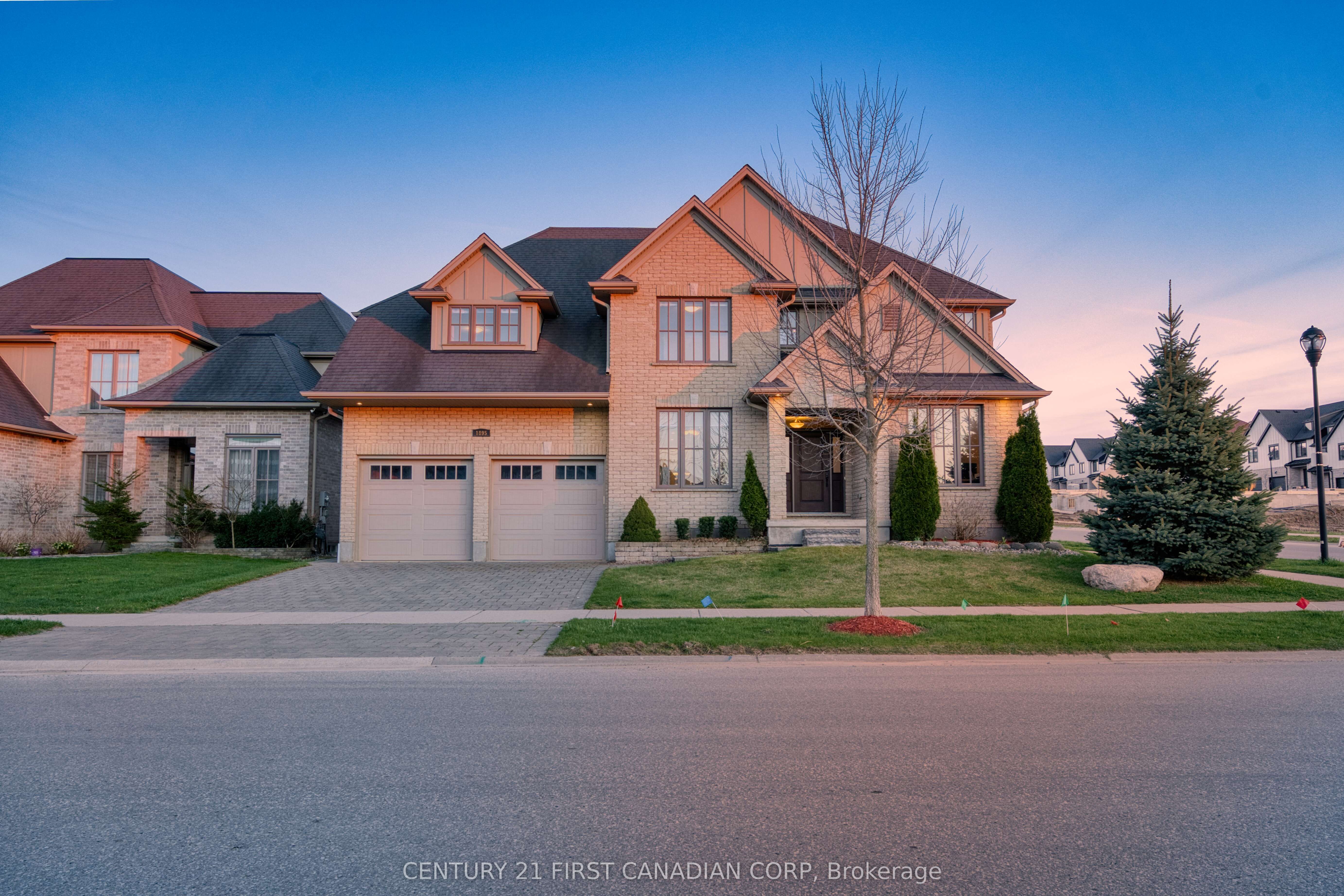 1895 Sumac Way Property Photo 3