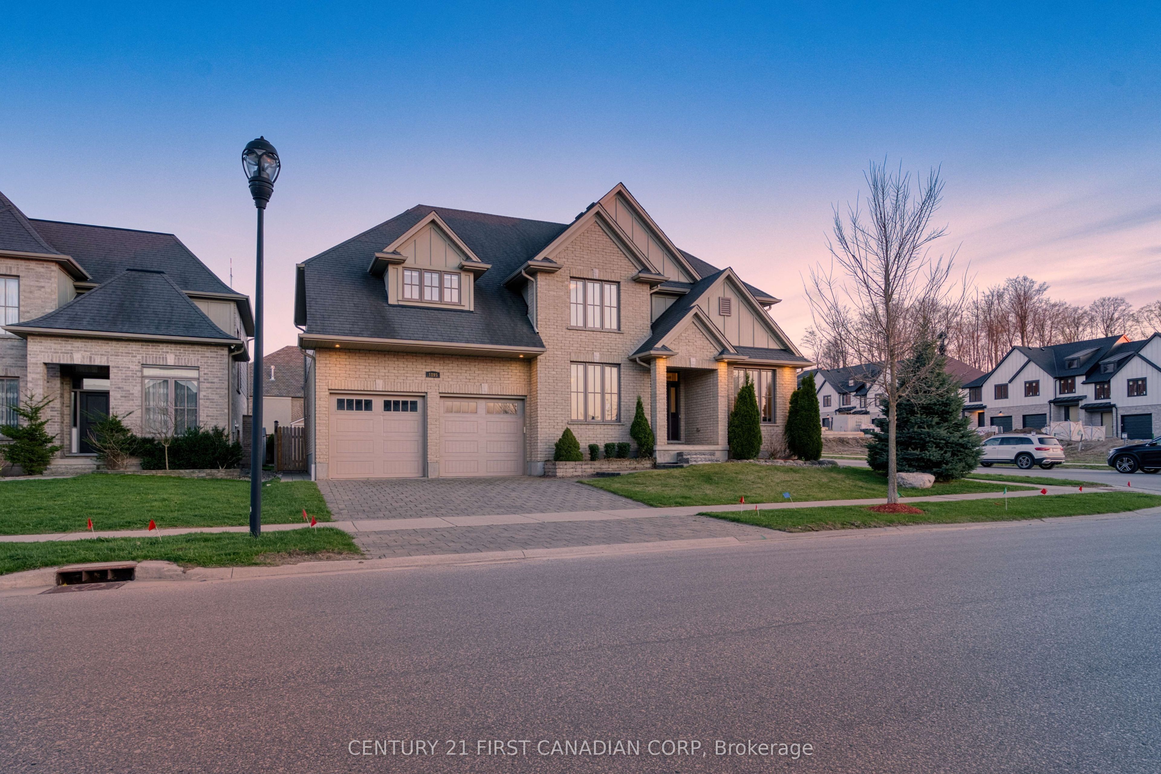 1895 Sumac Way Property Photo 4