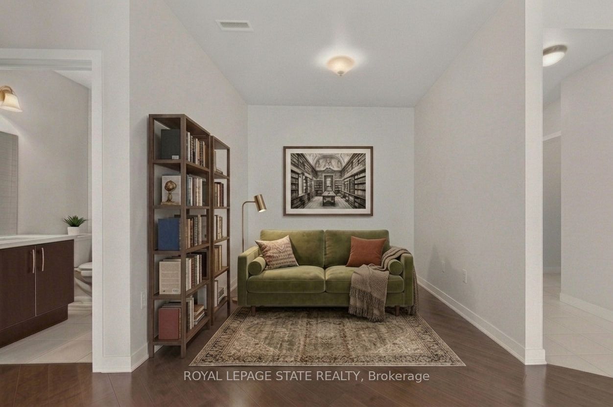 90 Charlton Avenue W 804 Property Photo 13