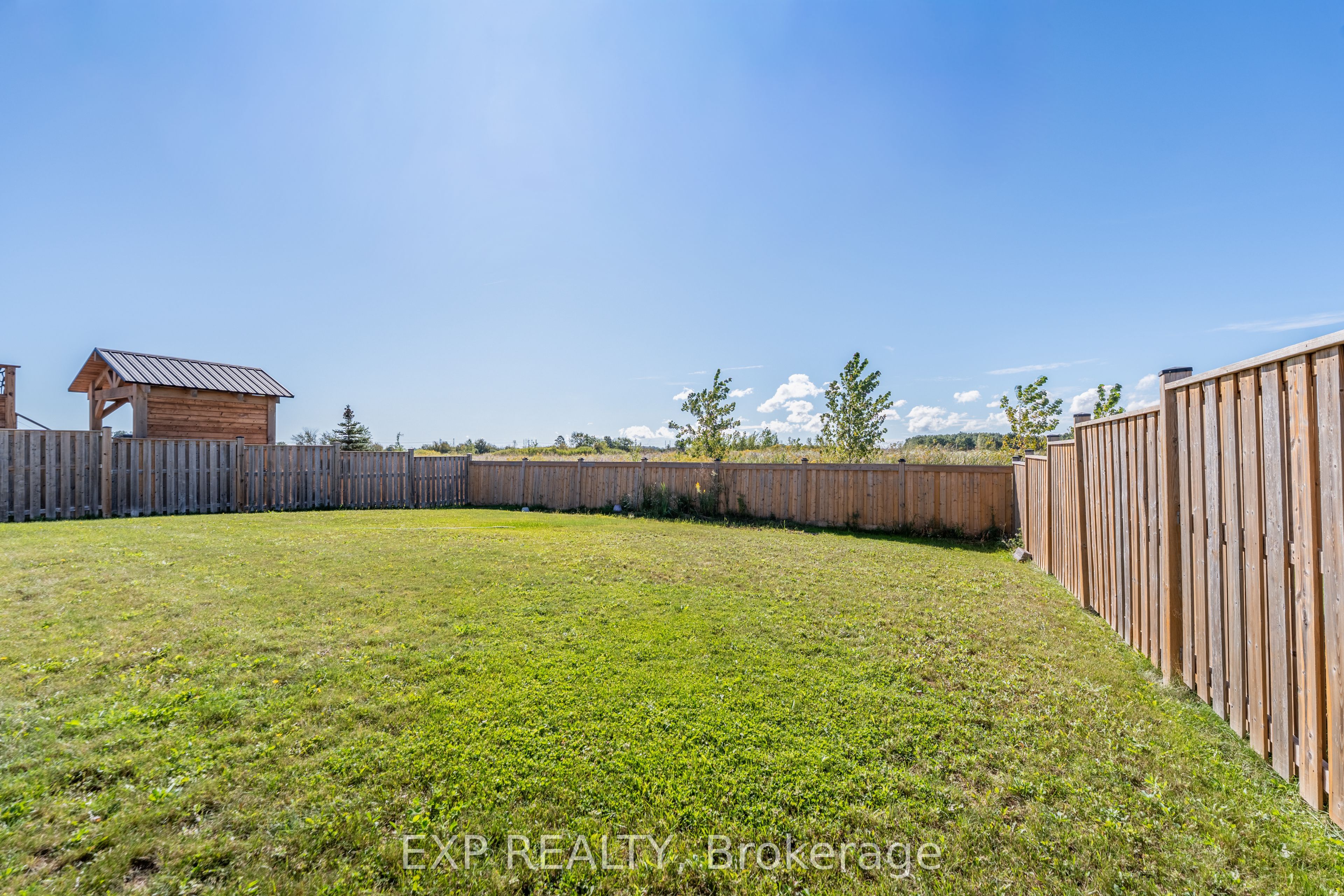 37 Helen Drive E Property Photo 40