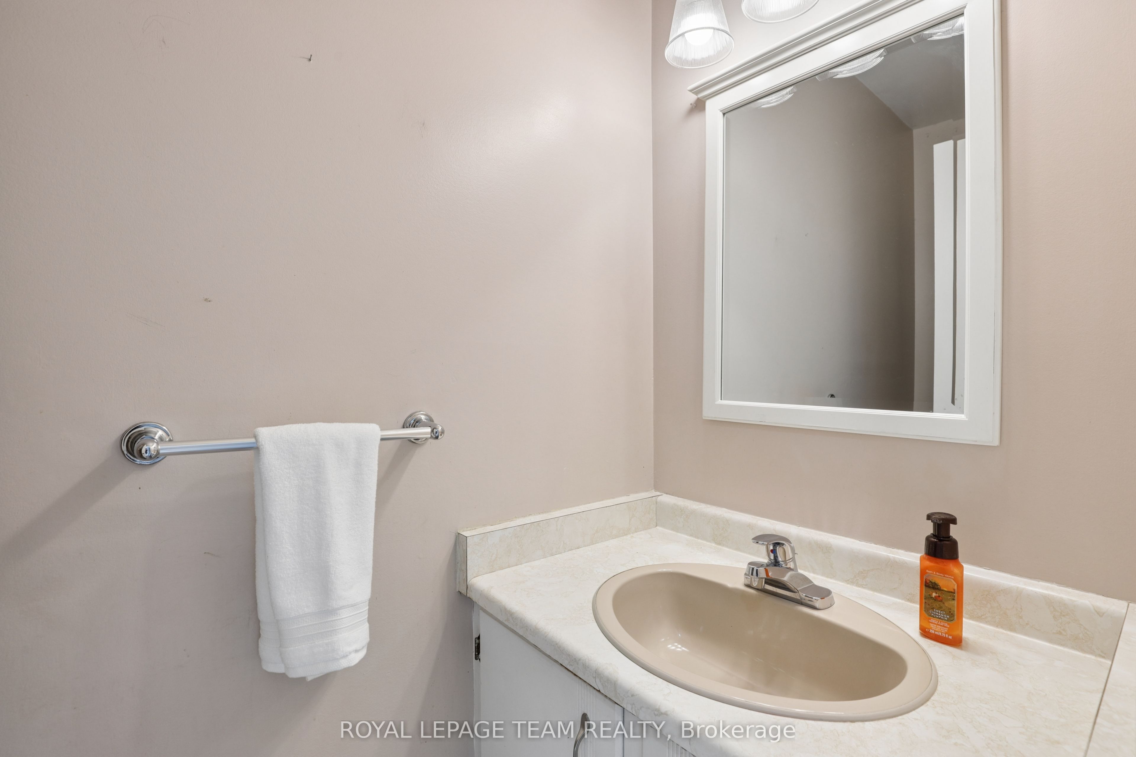 1133 St Emmanuel Terrace Property Photo 6