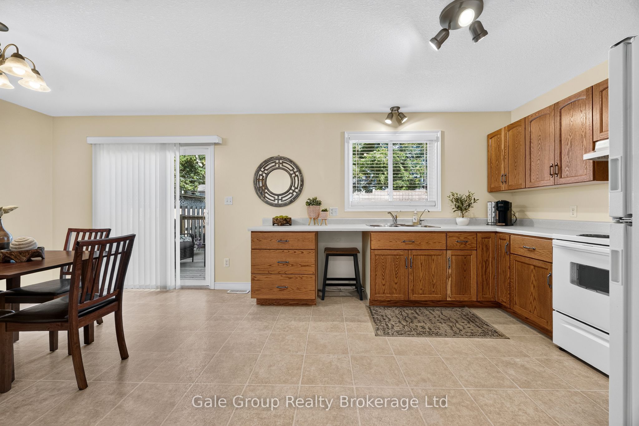 115 Burtch Street Property Photo 10