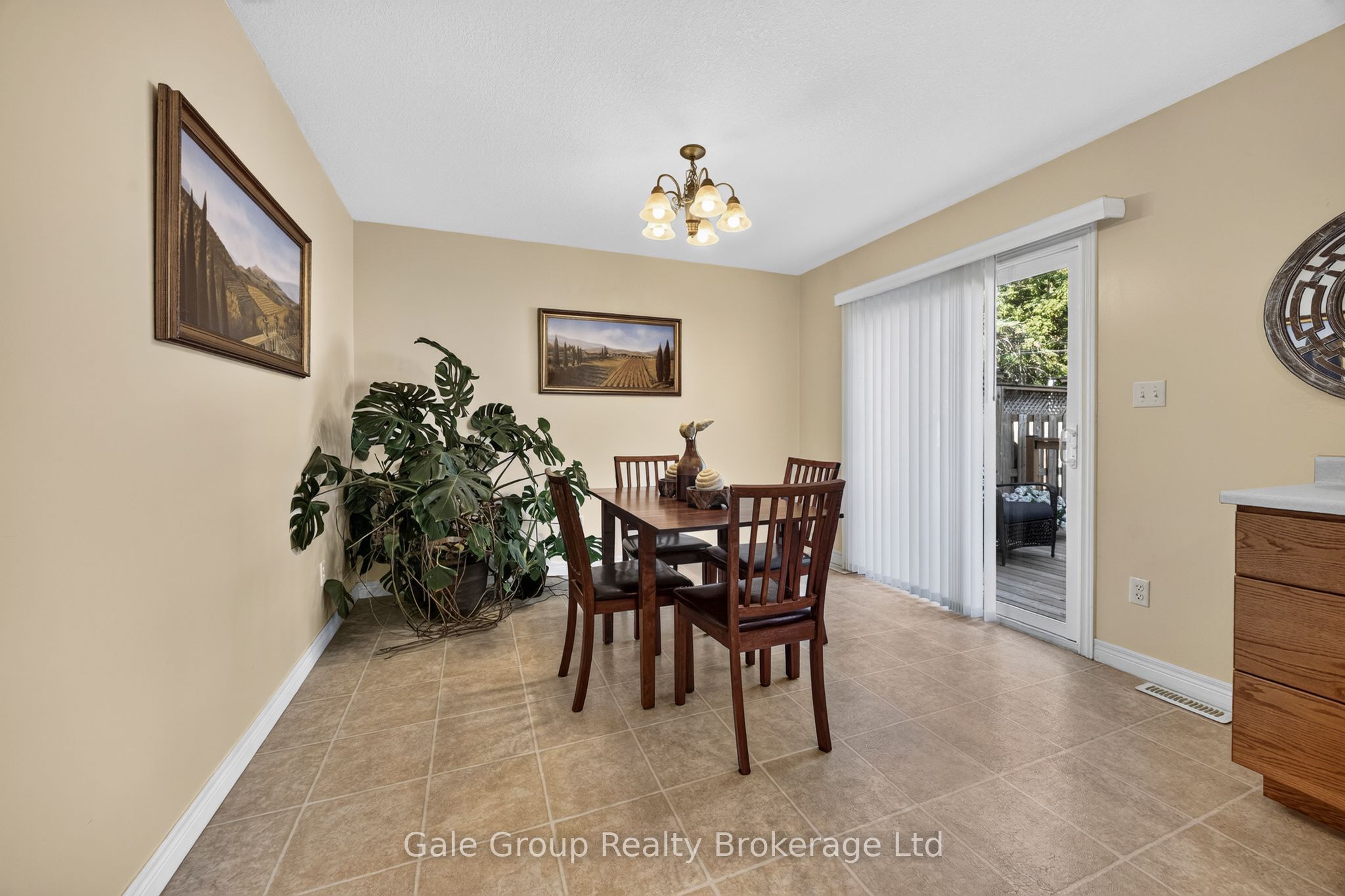 115 Burtch Street Property Photo 12