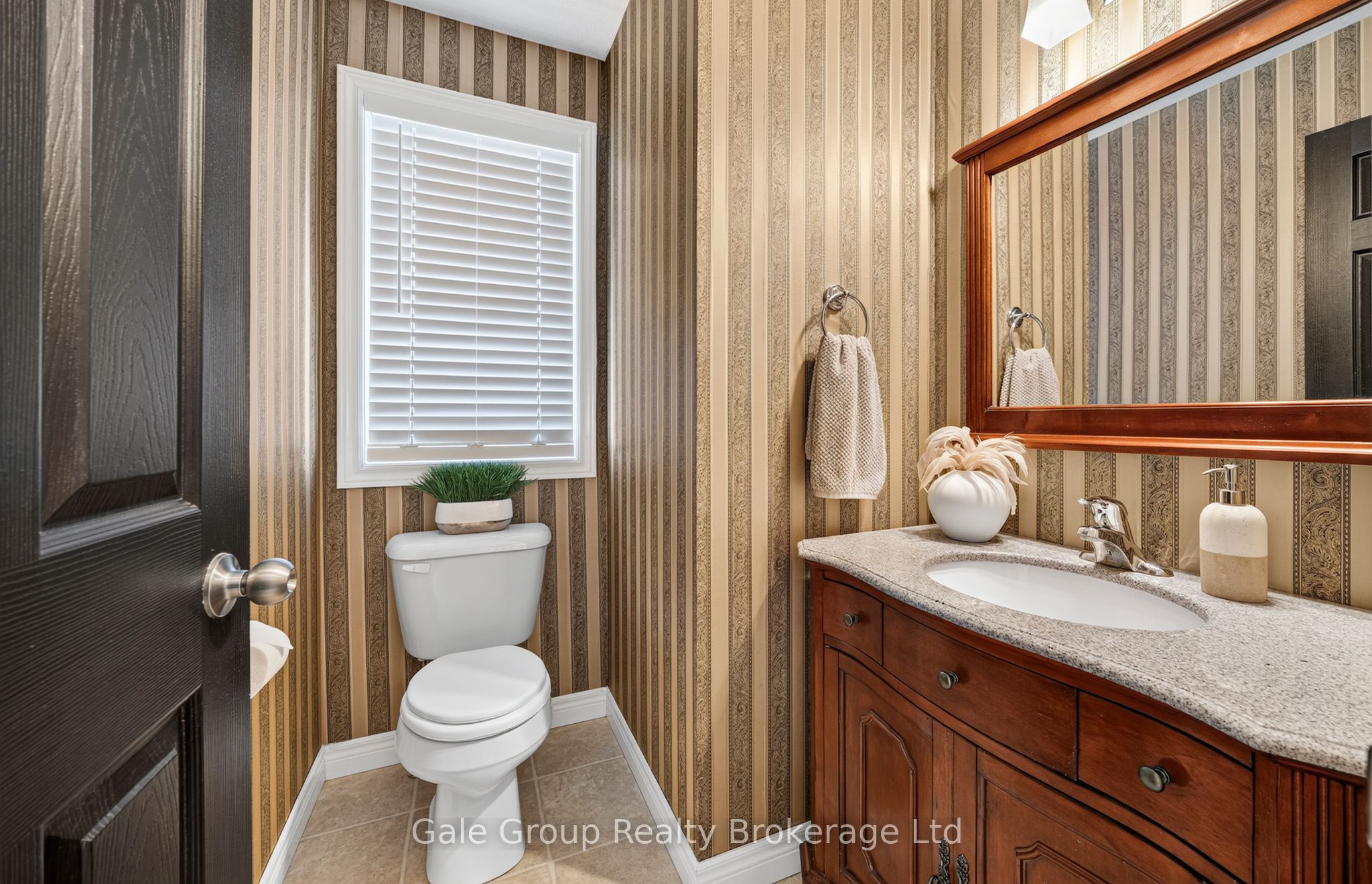 115 Burtch Street Property Photo 14