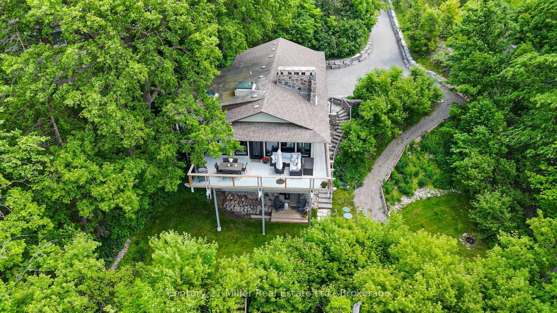 50 Greensview Drive Property Photo 1