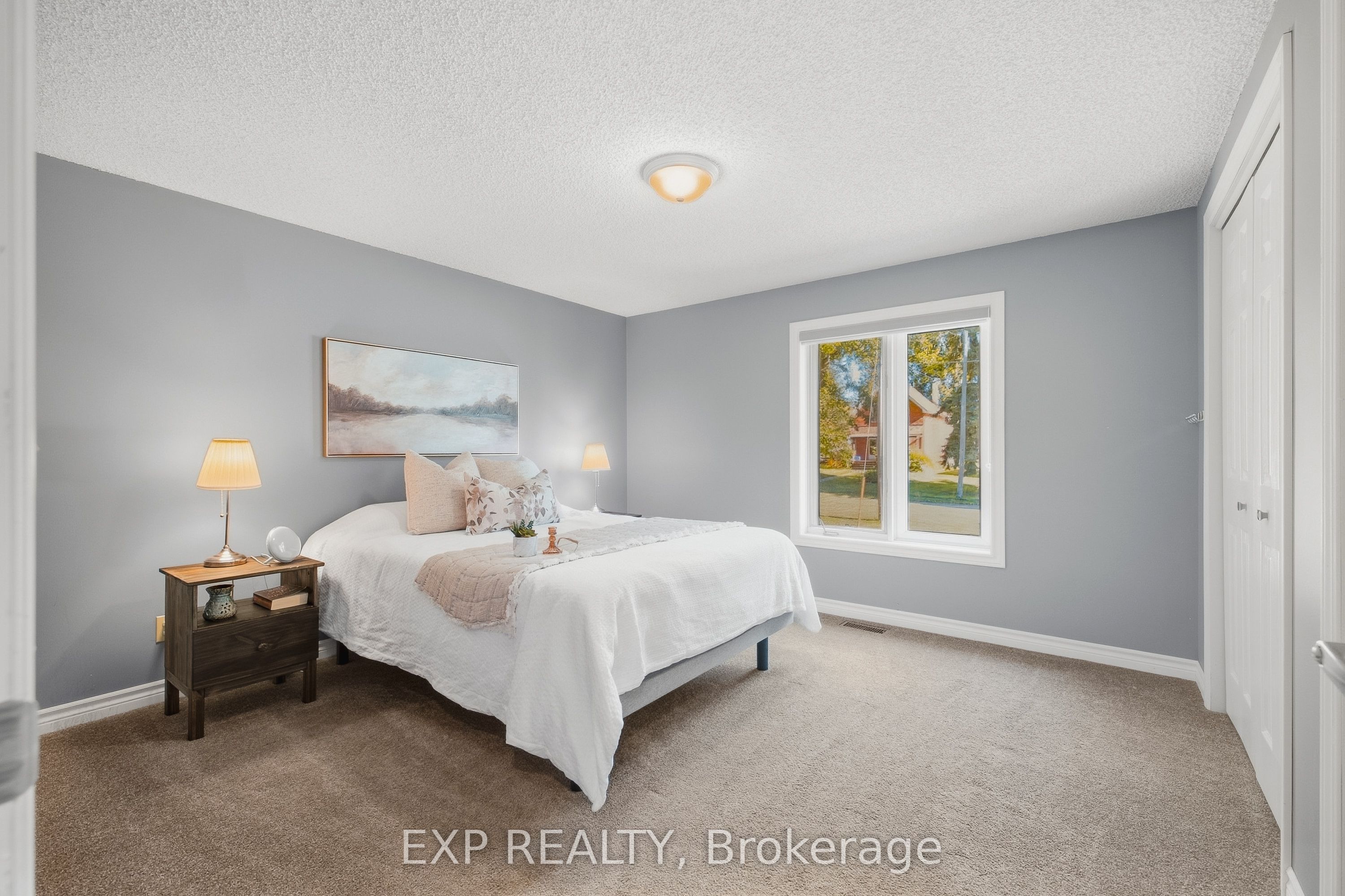 1065 Howick Street Property Photo 12