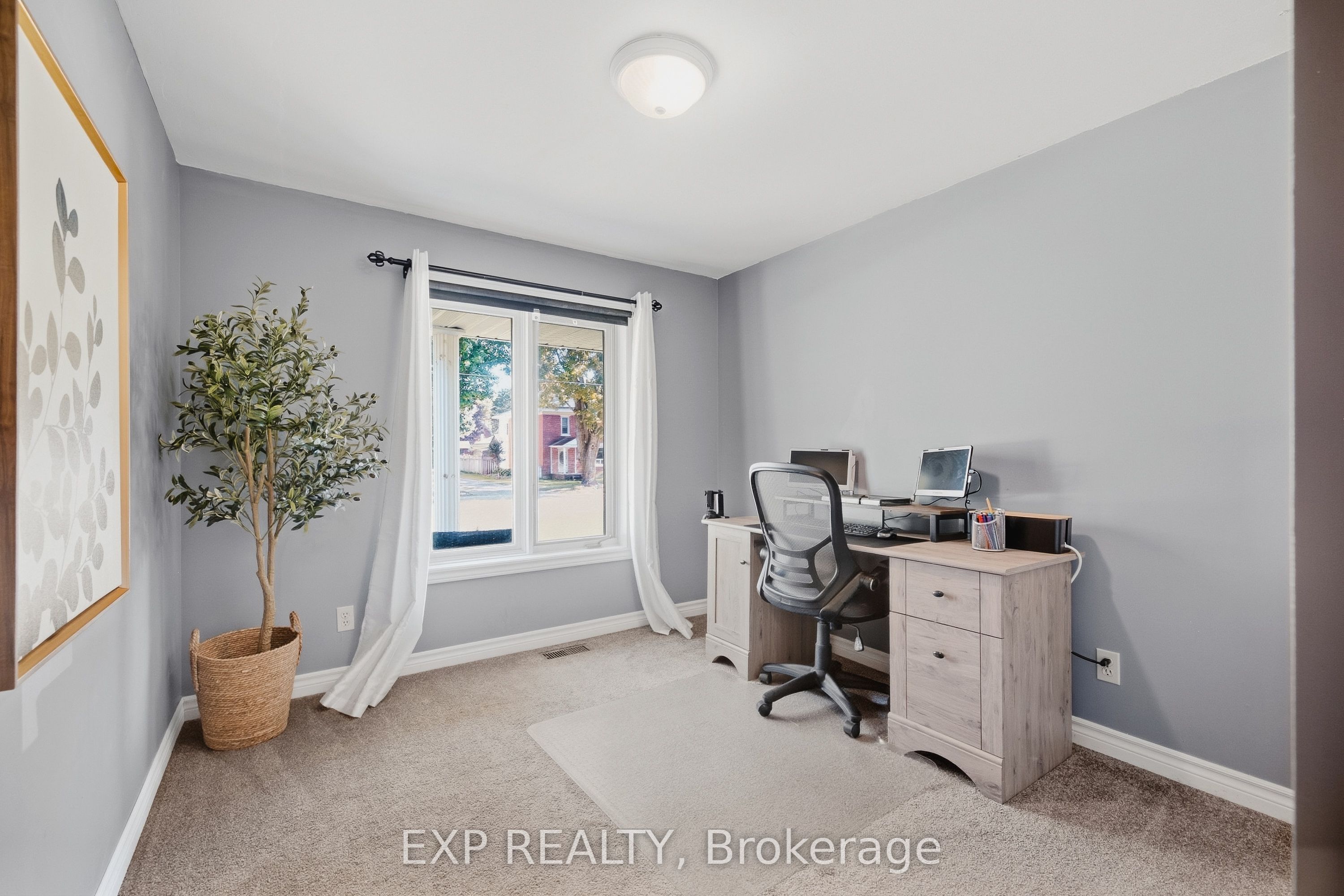 1065 Howick Street Property Photo 15