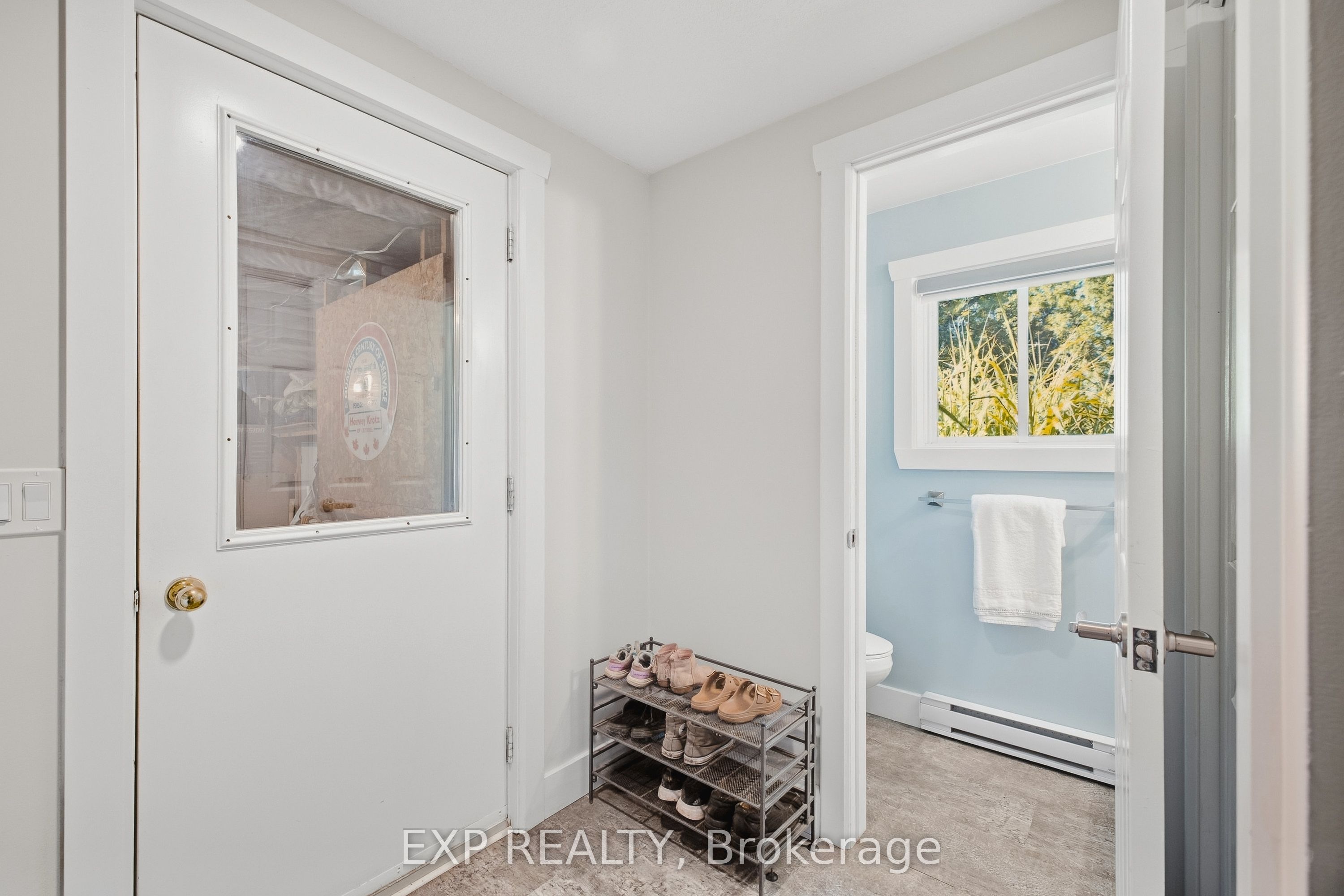 1065 Howick Street Property Photo 19