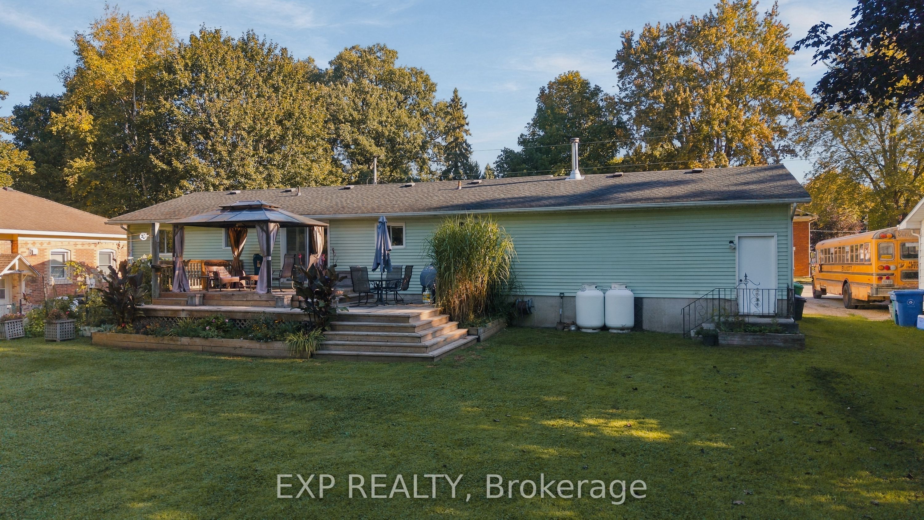 1065 Howick Street Property Photo 27