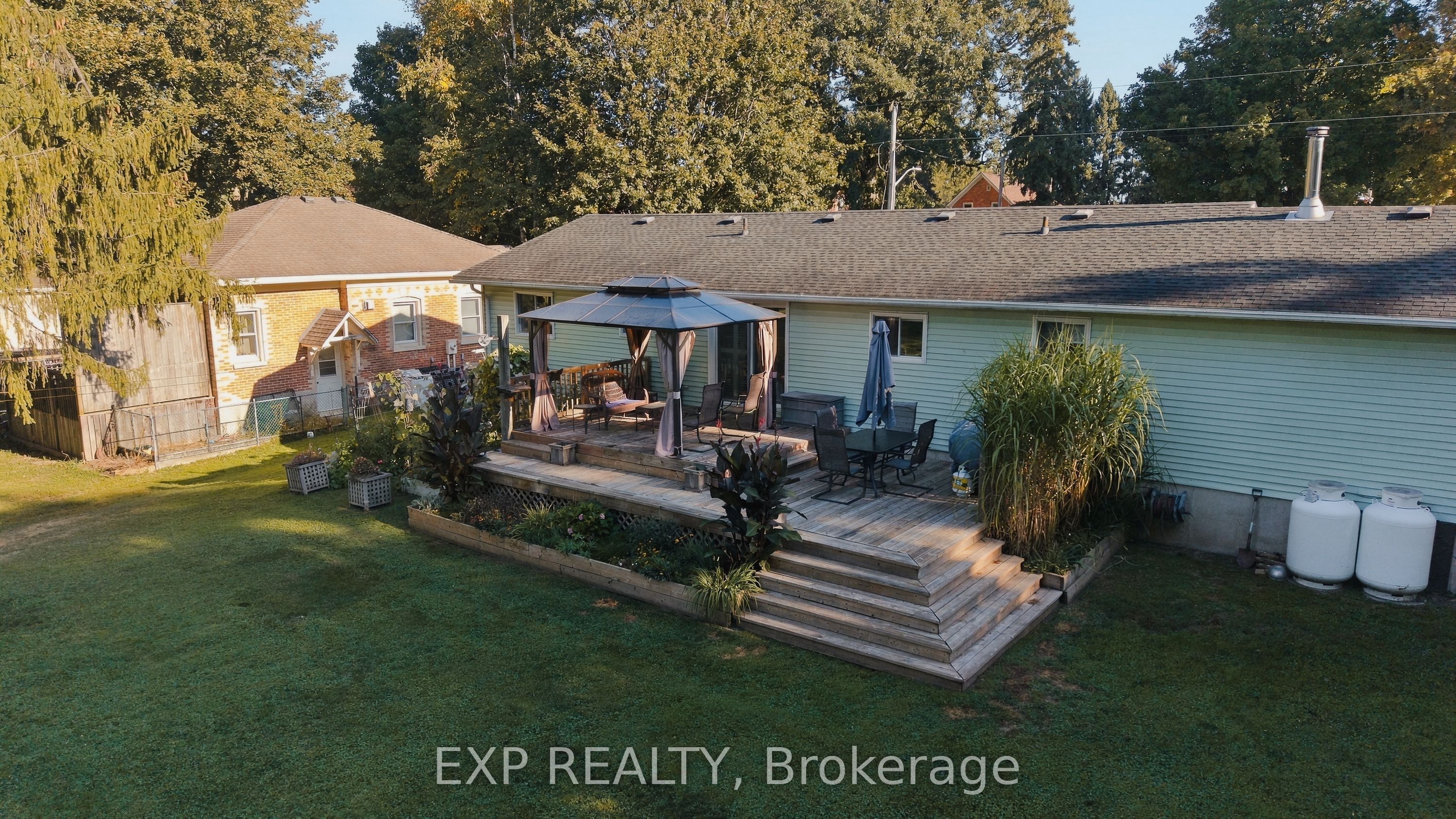 1065 Howick Street Property Photo 30