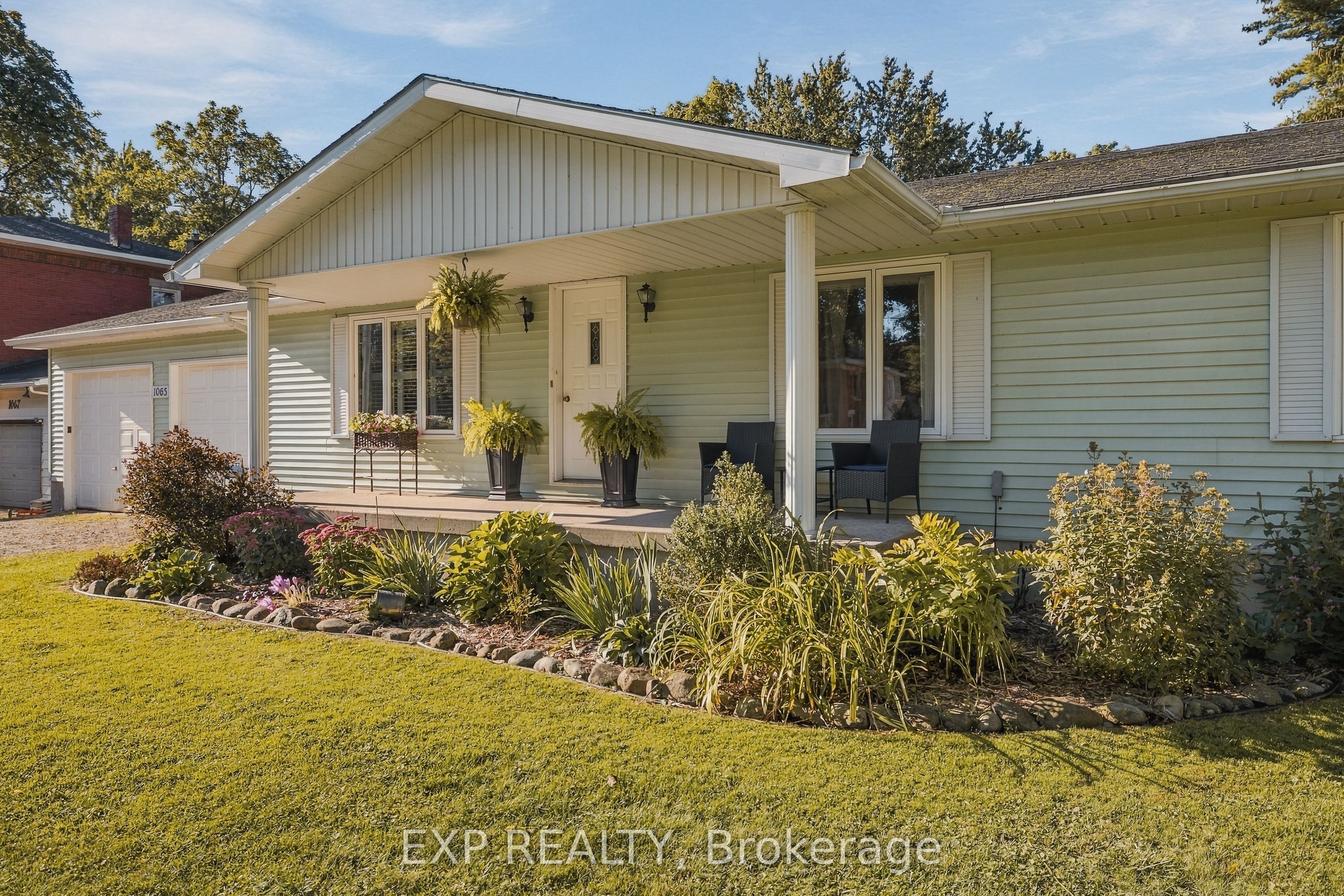 1065 Howick Street Property Photo 37