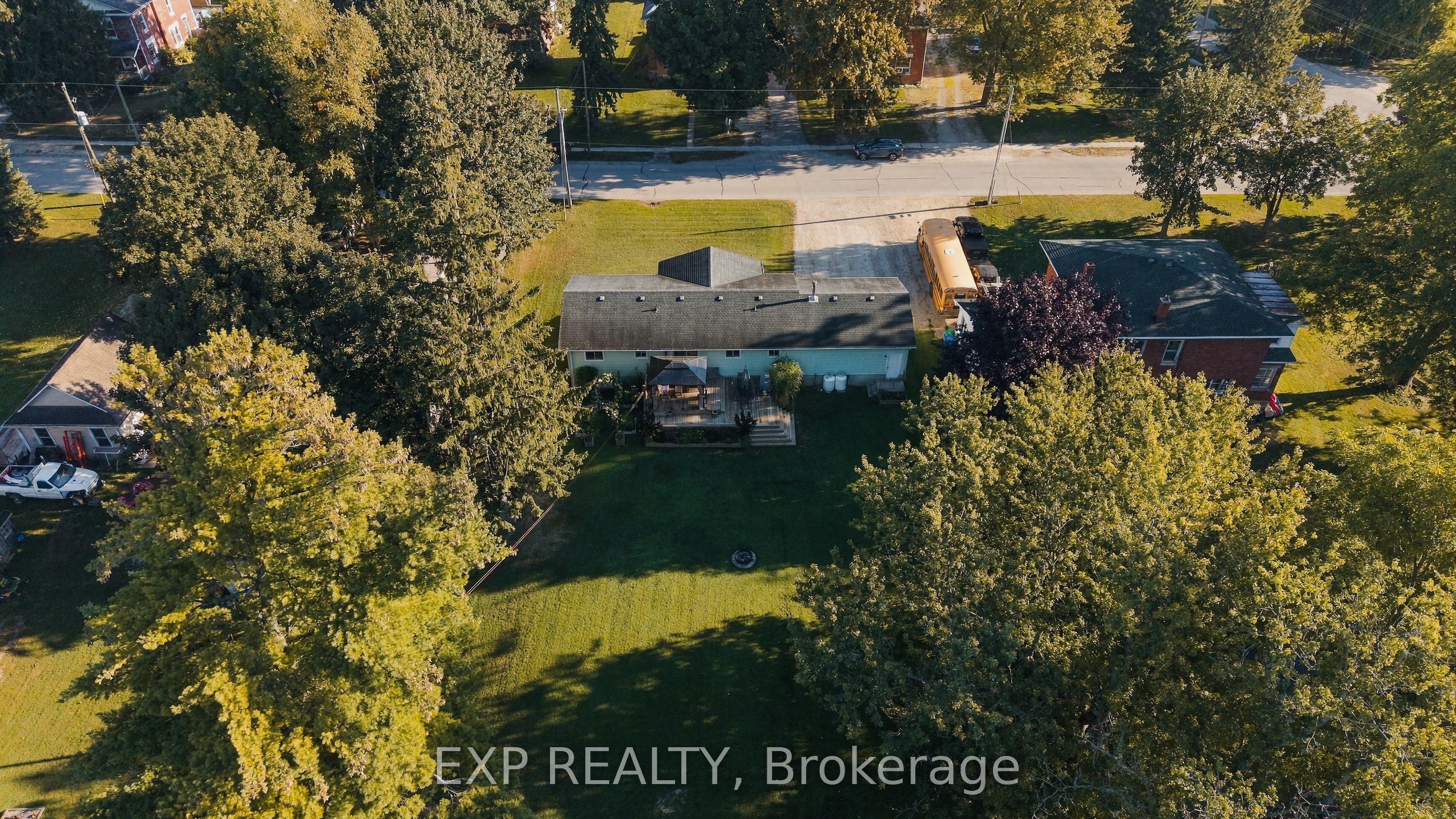 1065 Howick Street Property Photo 42