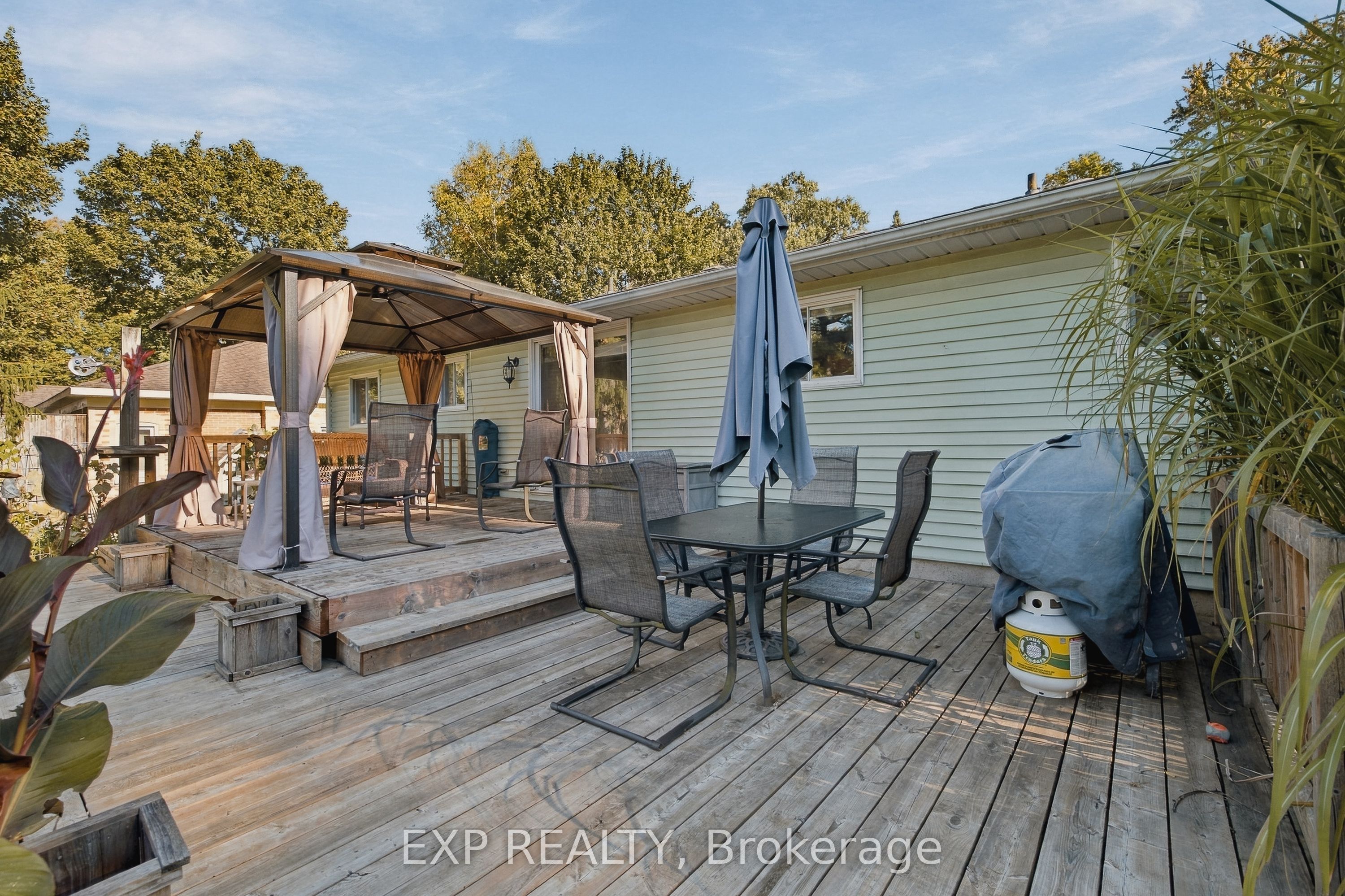 1065 Howick Street Property Photo 43
