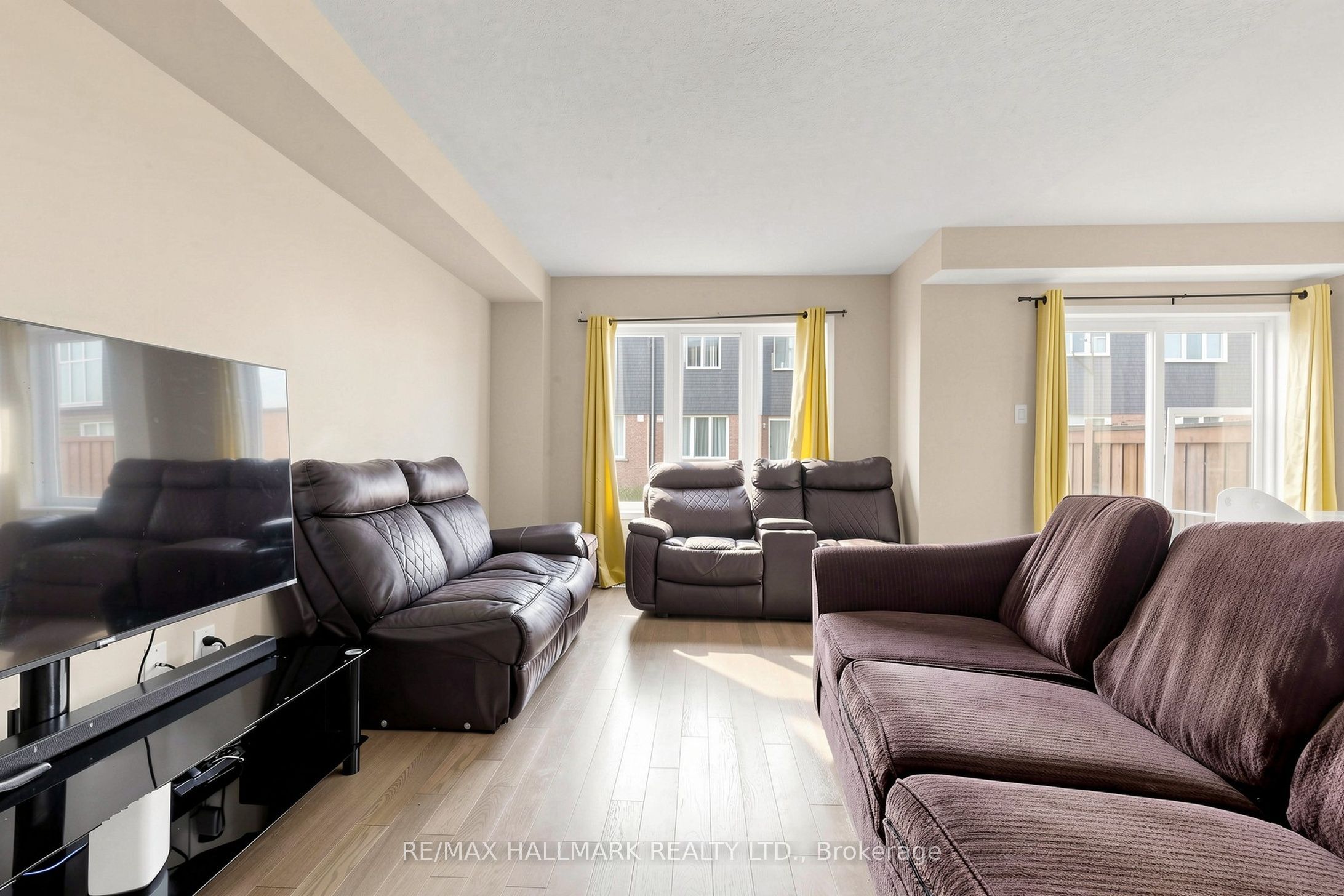 72 Munro Circle Property Photo 4