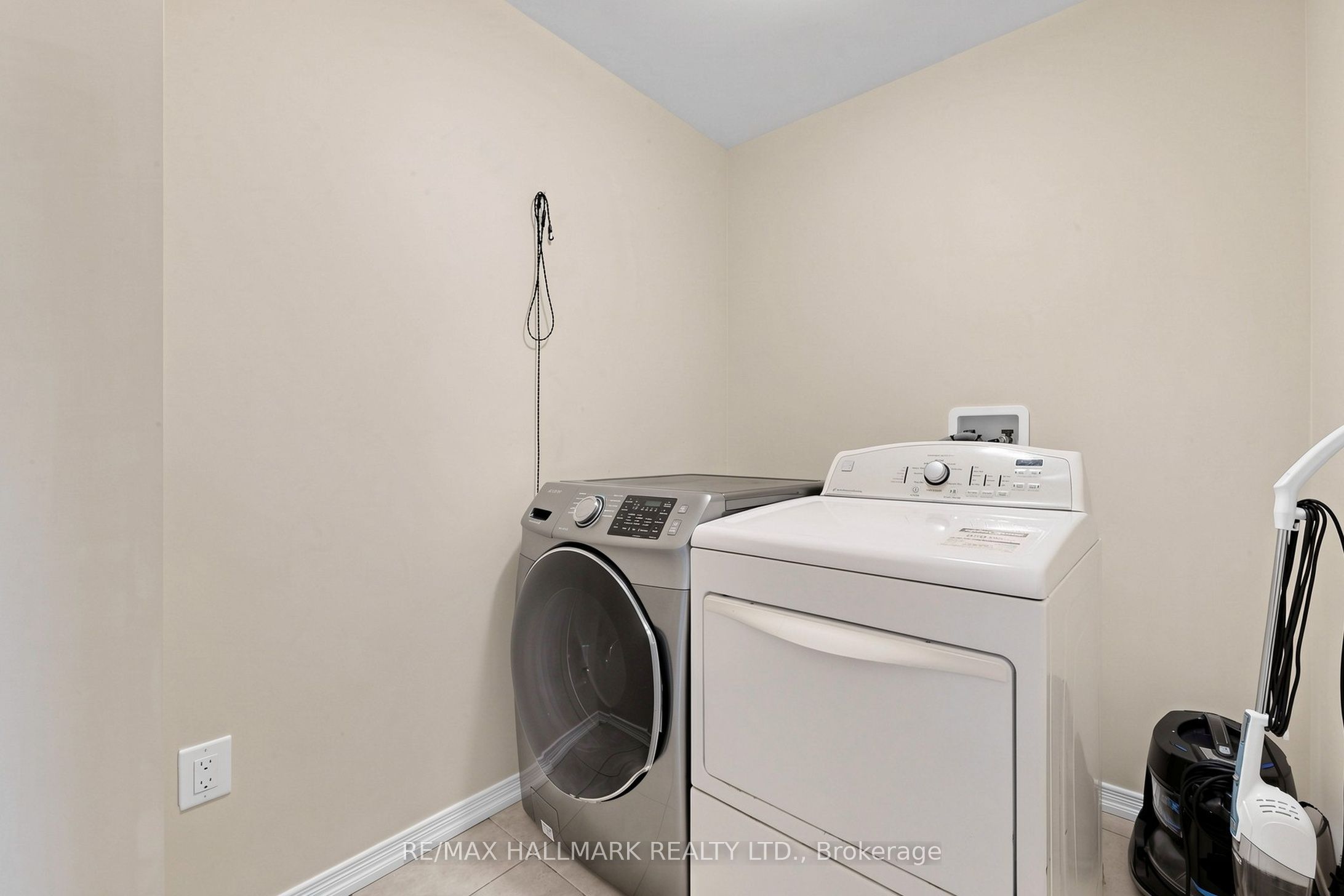72 Munro Circle Property Photo 25