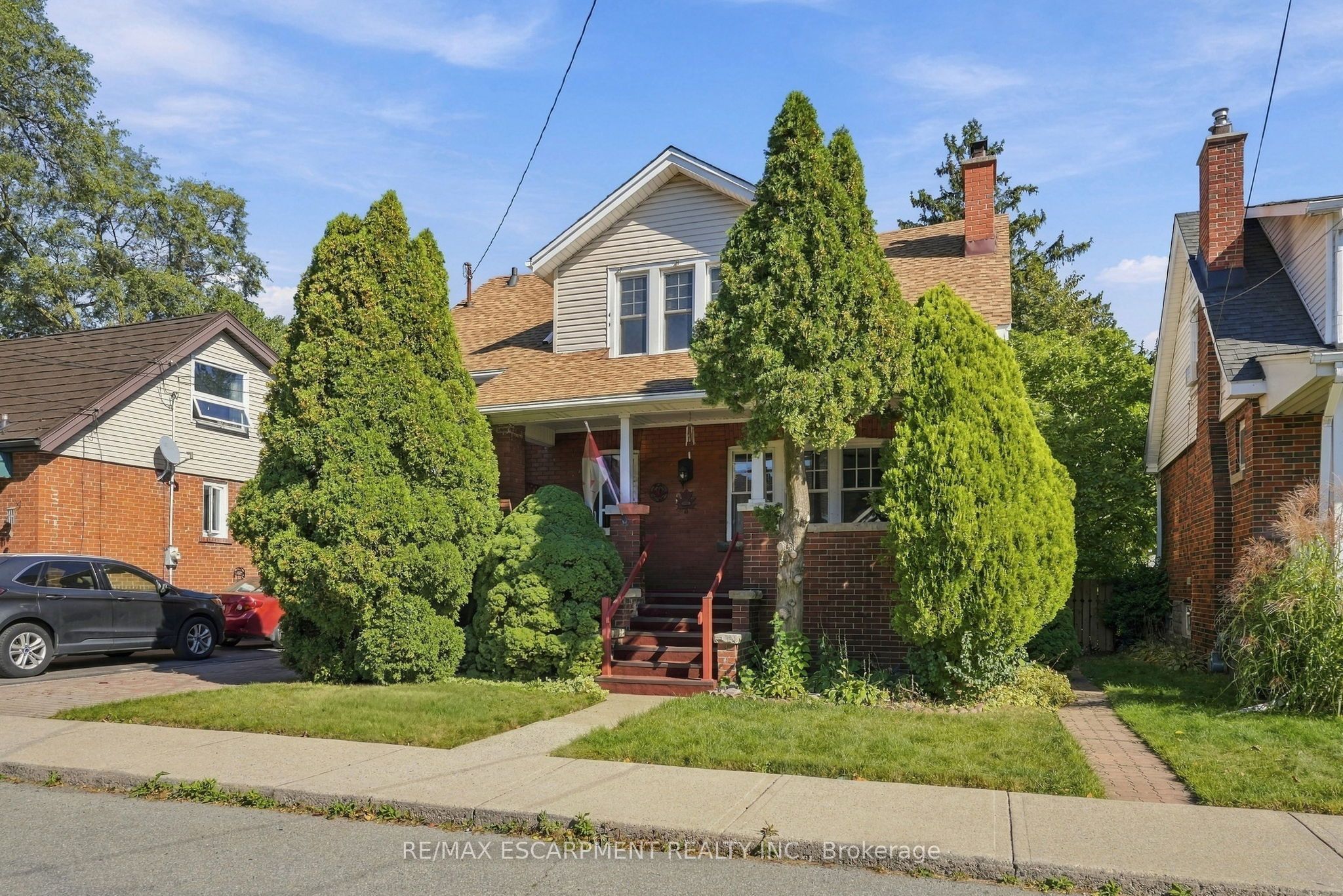 41 East 14th Street W Property Photo 2