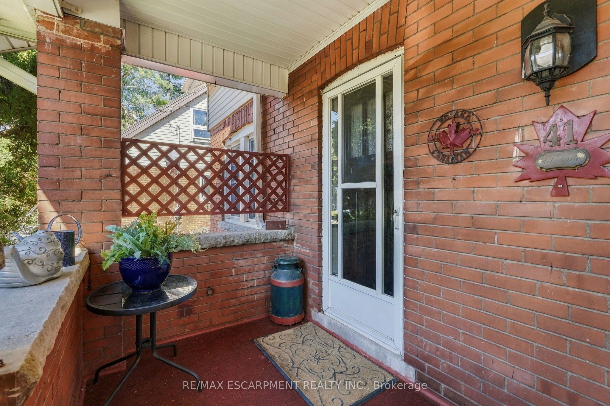 41 East 14th Street W Property Photo 4