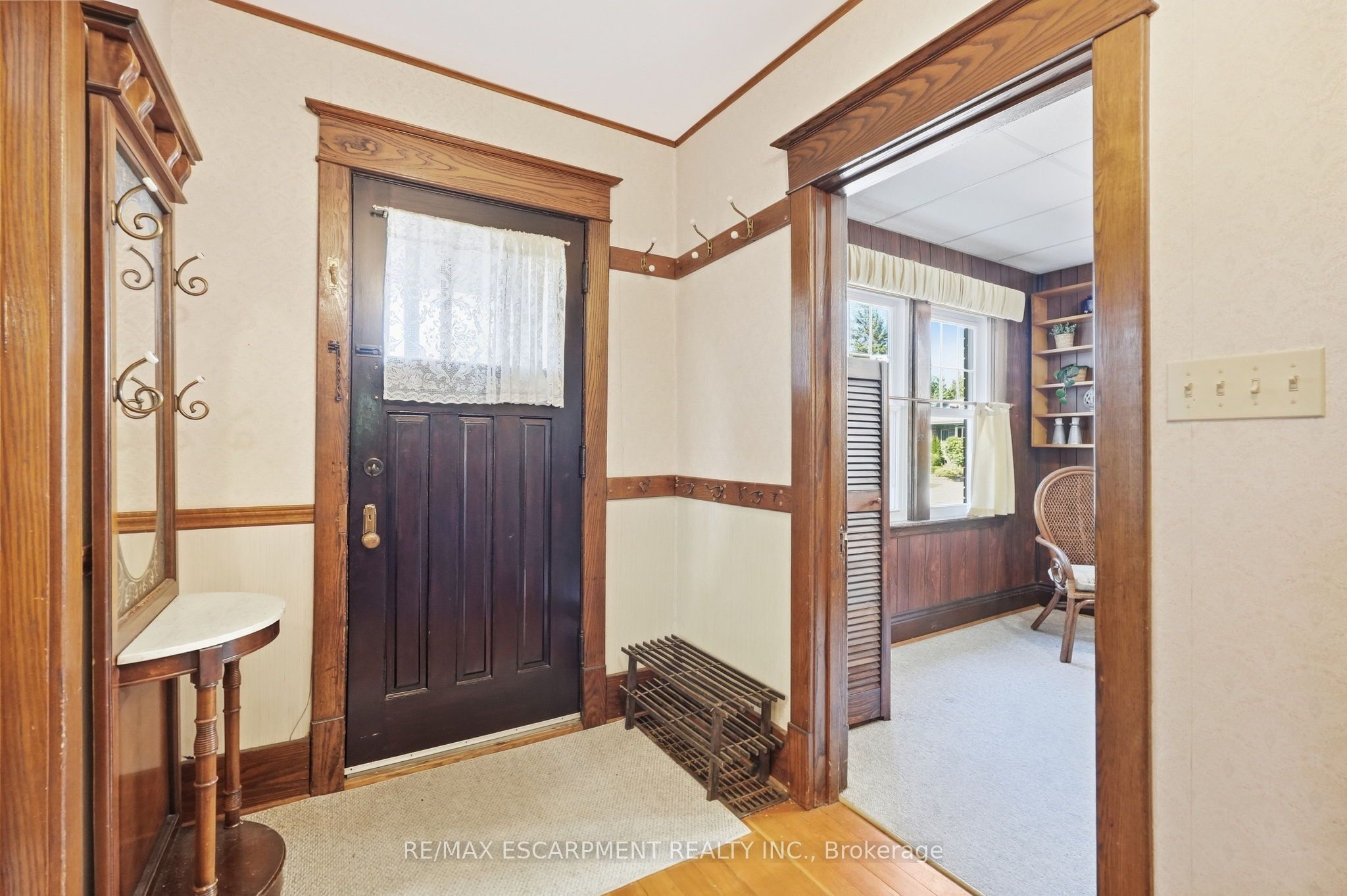 41 East 14th Street W Property Photo 6