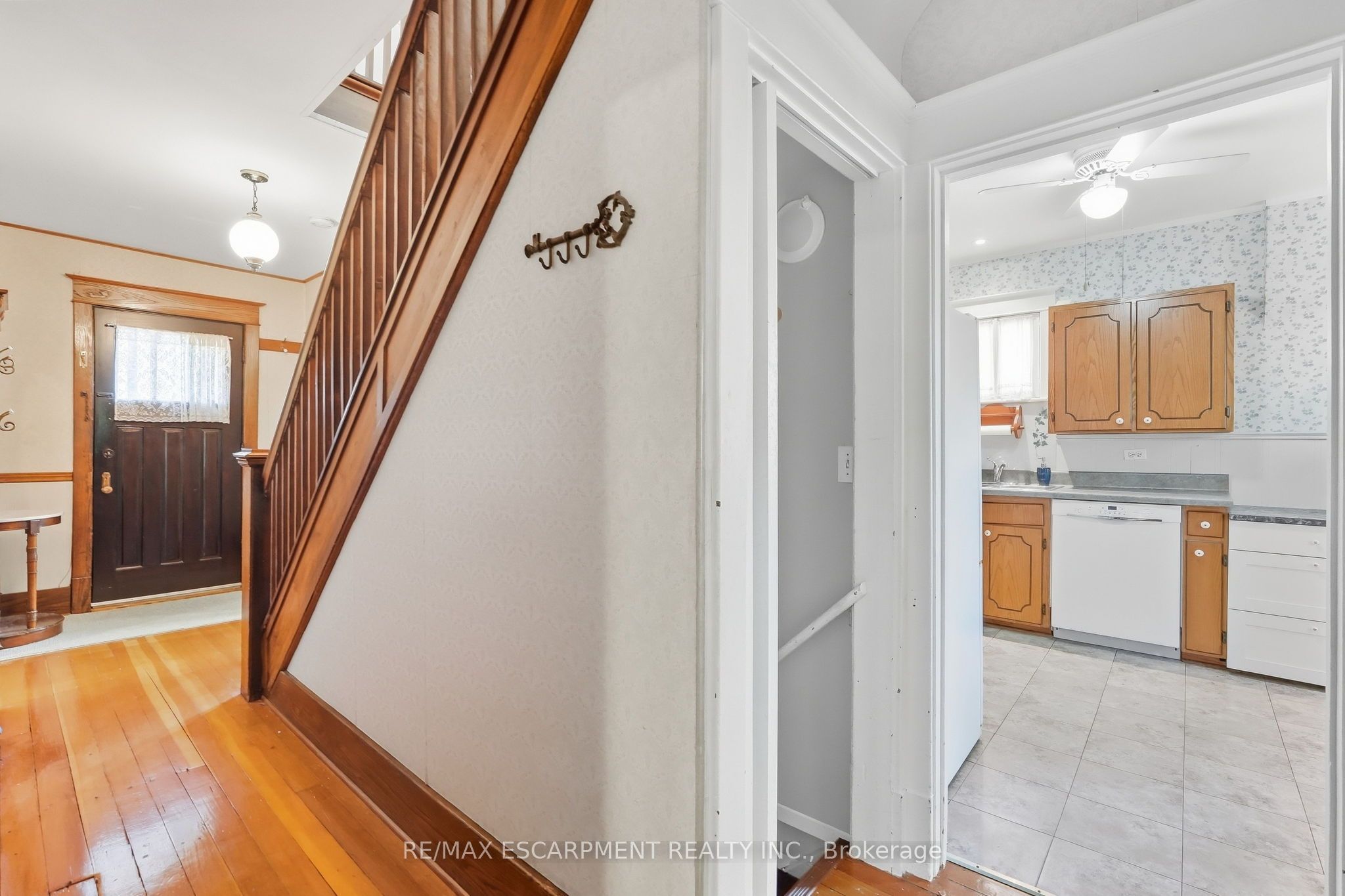 41 East 14th Street W Property Photo 17
