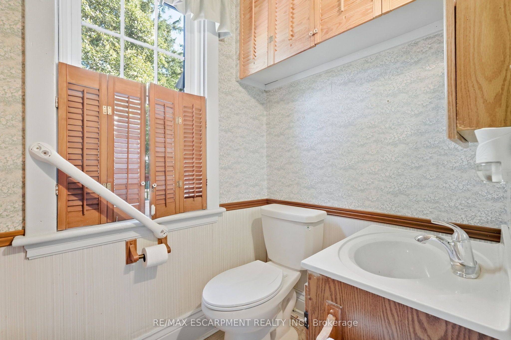 41 East 14th Street W Property Photo 23