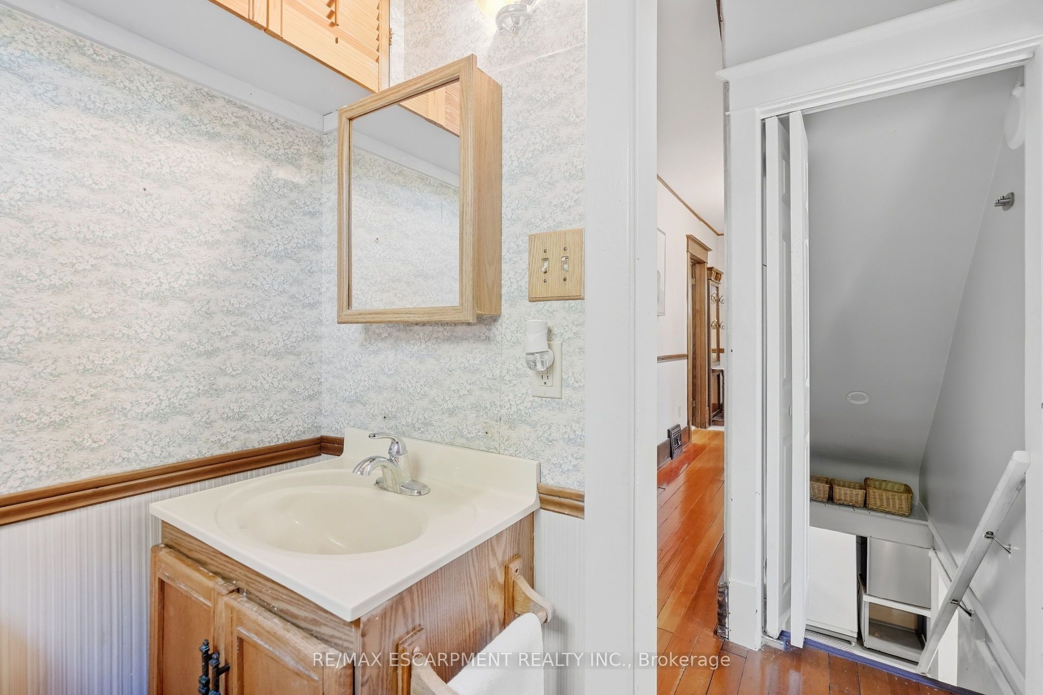 41 East 14th Street W Property Photo 24