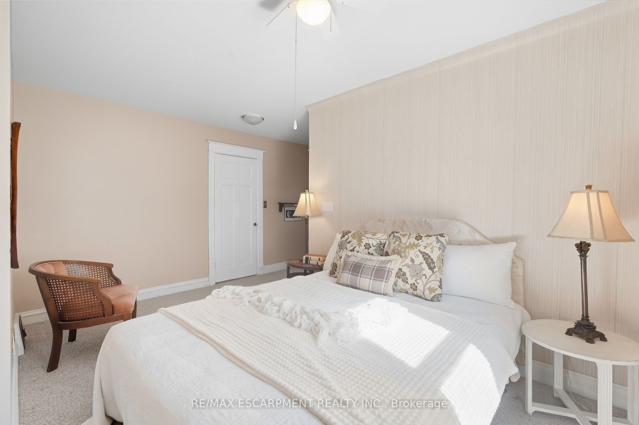 41 East 14th Street W Property Photo 34