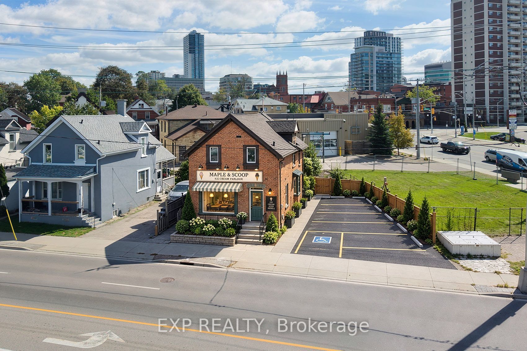 115 Victoria Street N