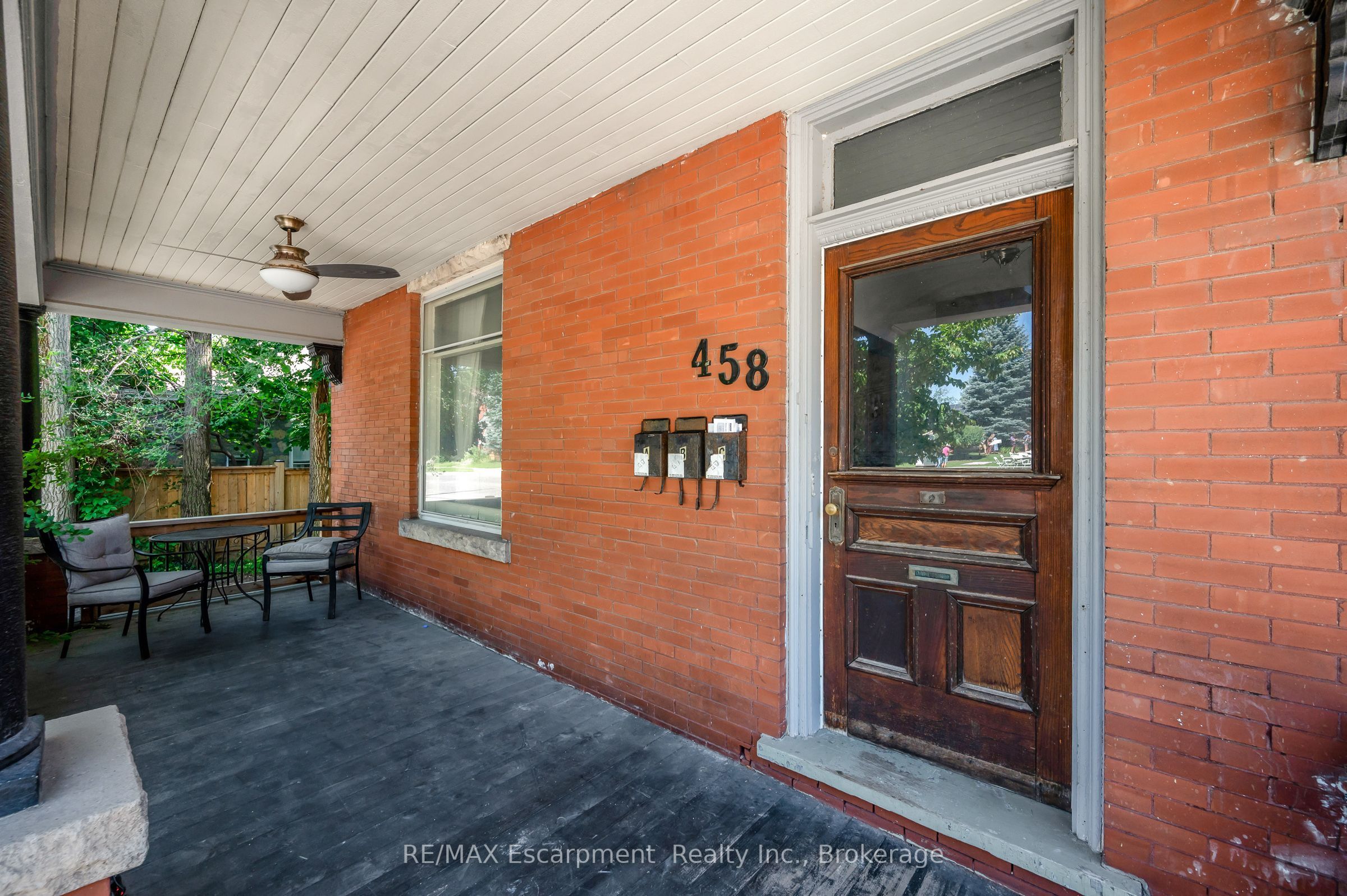 458 Woolwich Street Property Photo 3