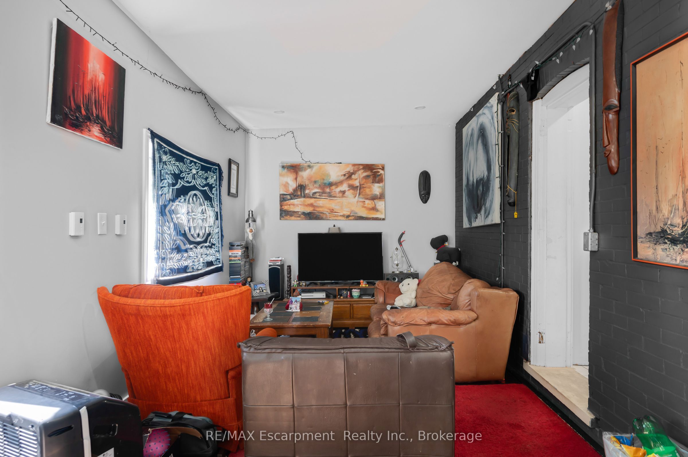458 Woolwich Street Property Photo 25