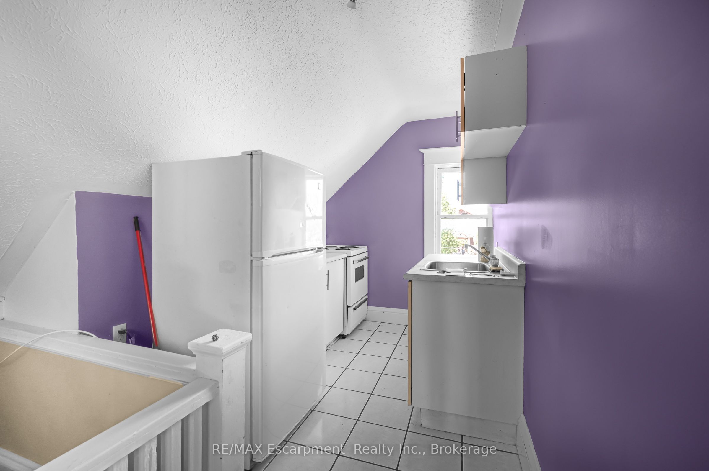 458 Woolwich Street Property Photo 30