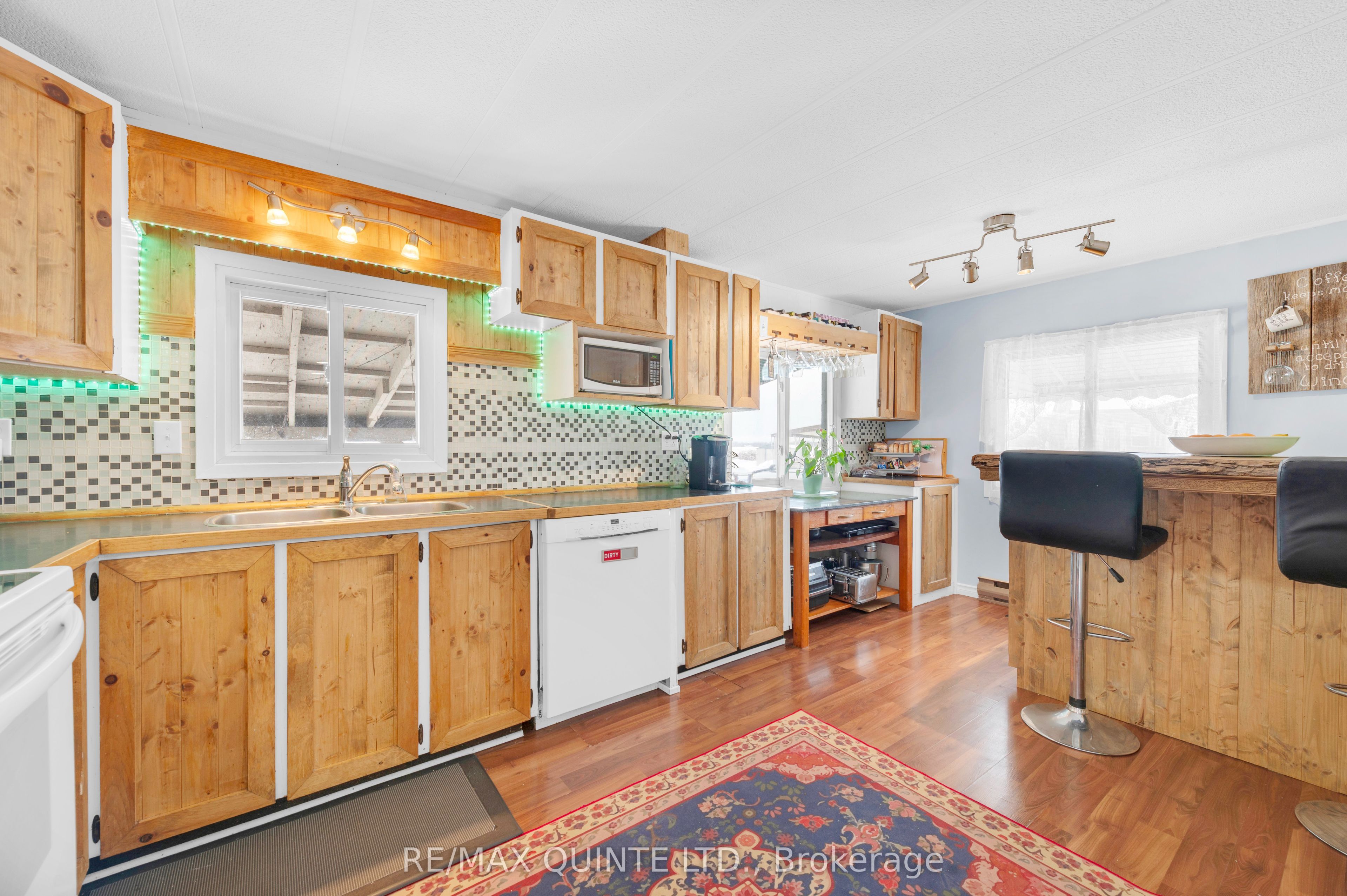 311 Dundas Street 56 Property Photo 4