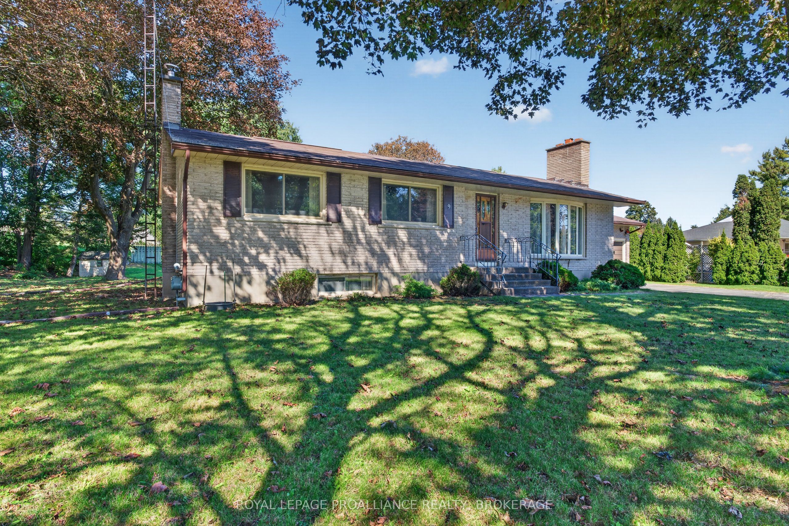 9 Dianna Street Property Photo 3