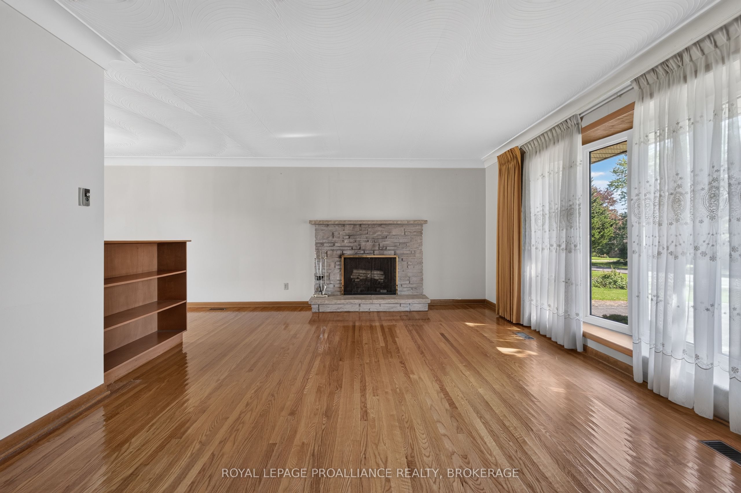 9 Dianna Street Property Photo 7