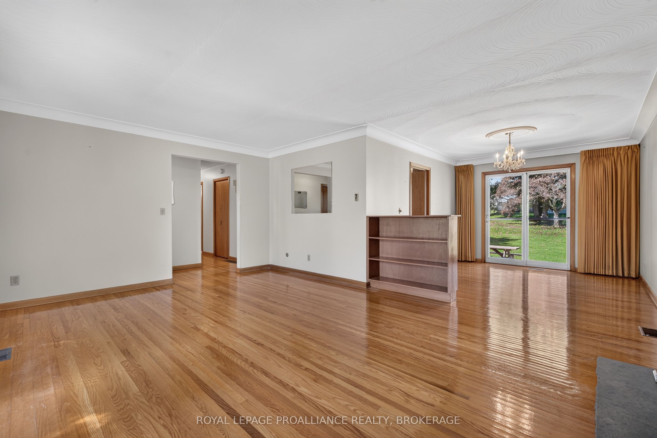 9 Dianna Street Property Photo 11