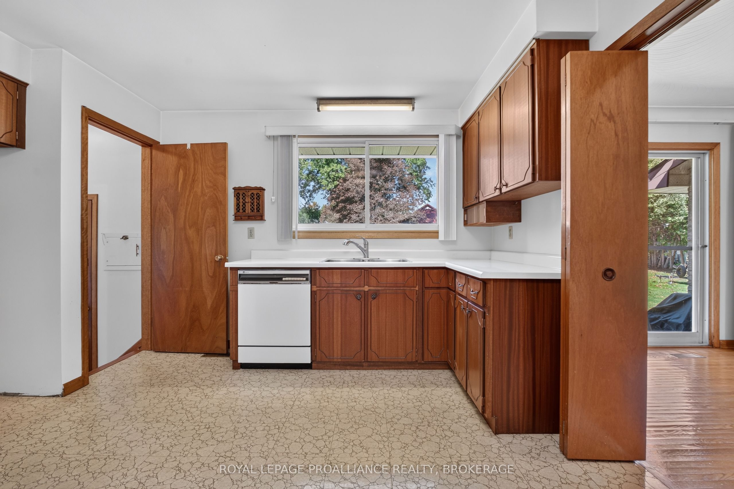 9 Dianna Street Property Photo 13