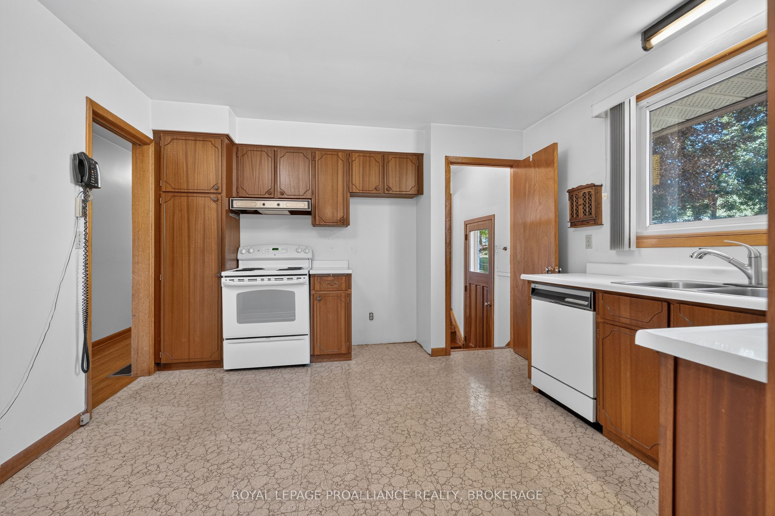 9 Dianna Street Property Photo 14
