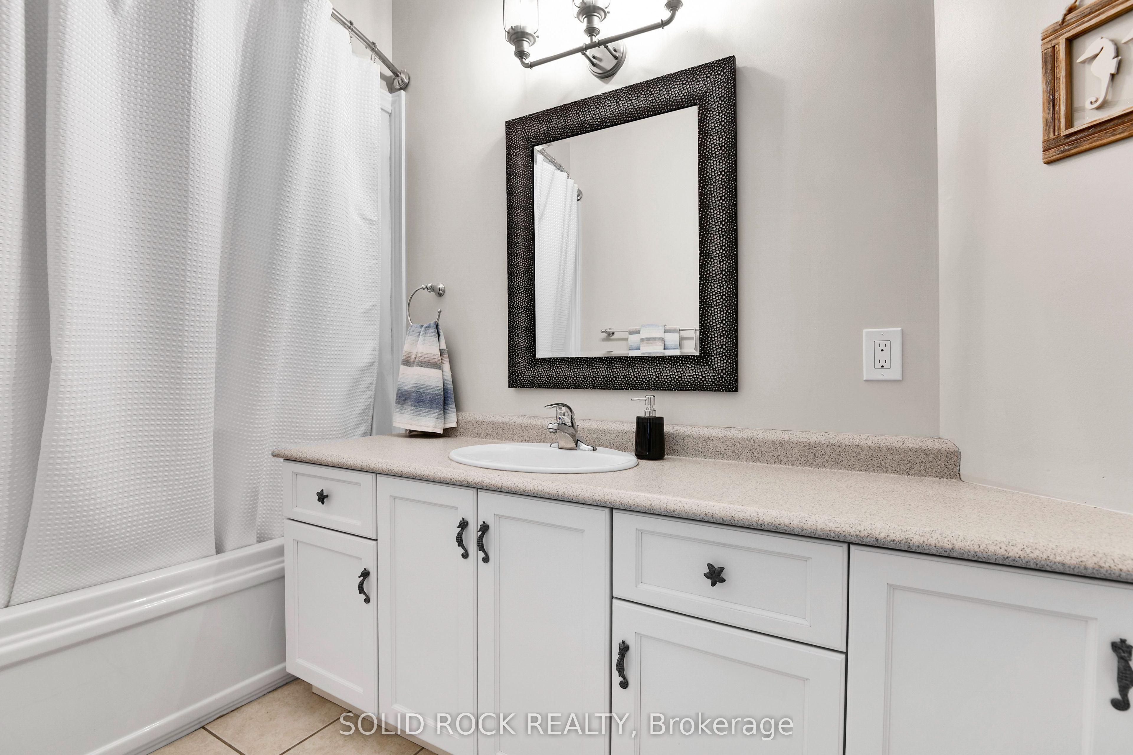 7040 Donwel Drive Property Photo 20