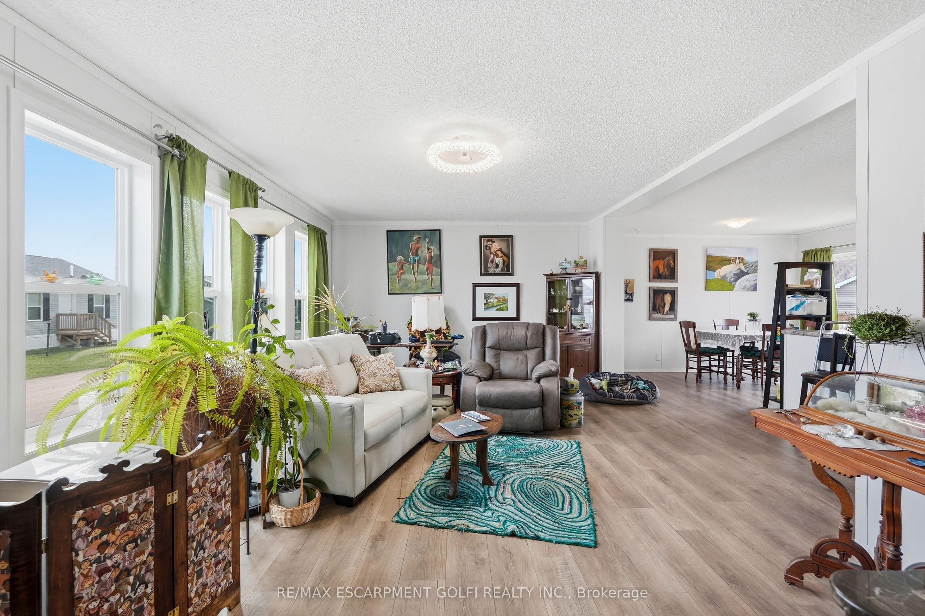 17 Bent Willow Court Property Photo 2