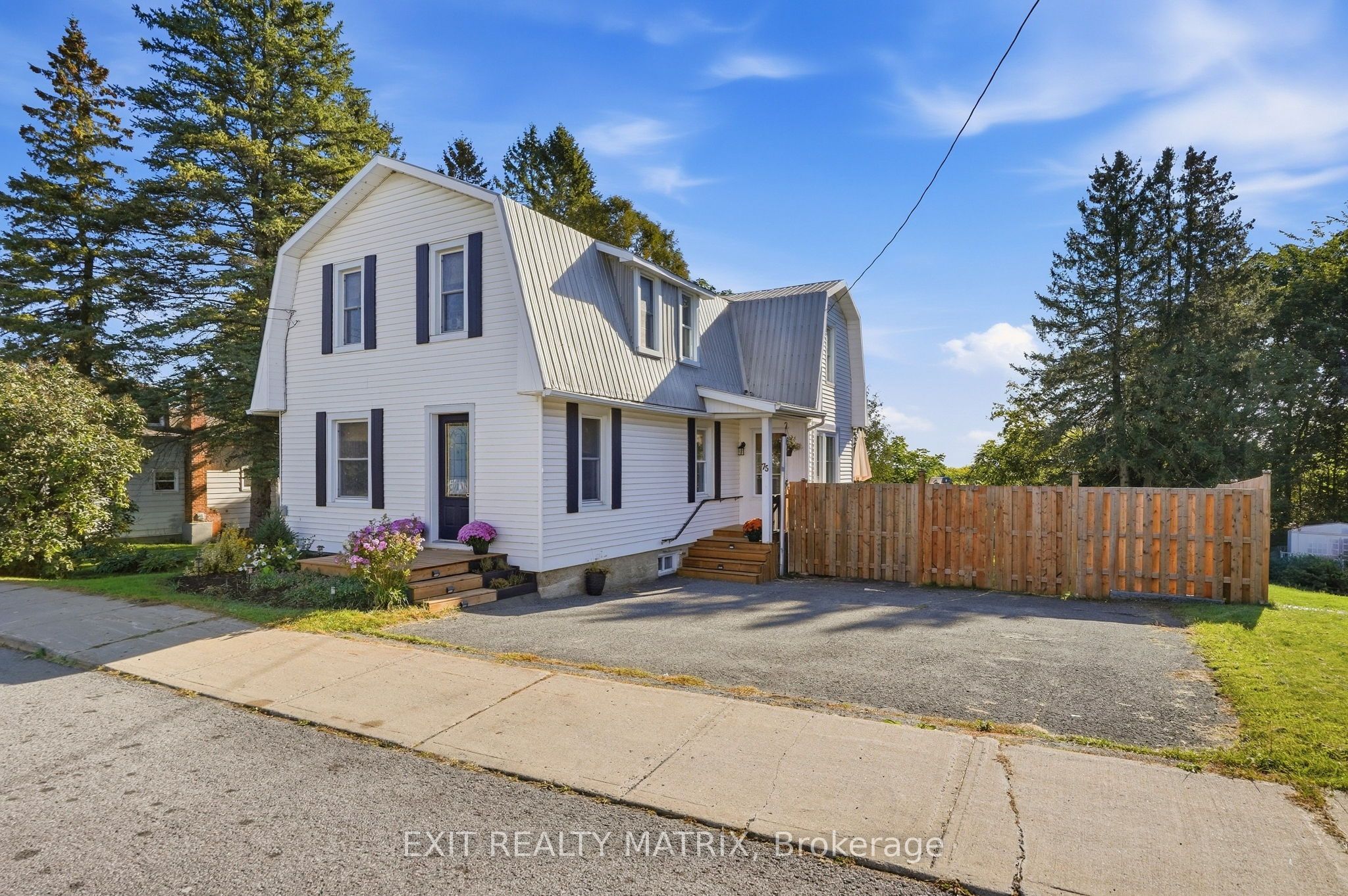 75 Stanley Avenue Property Photo 1