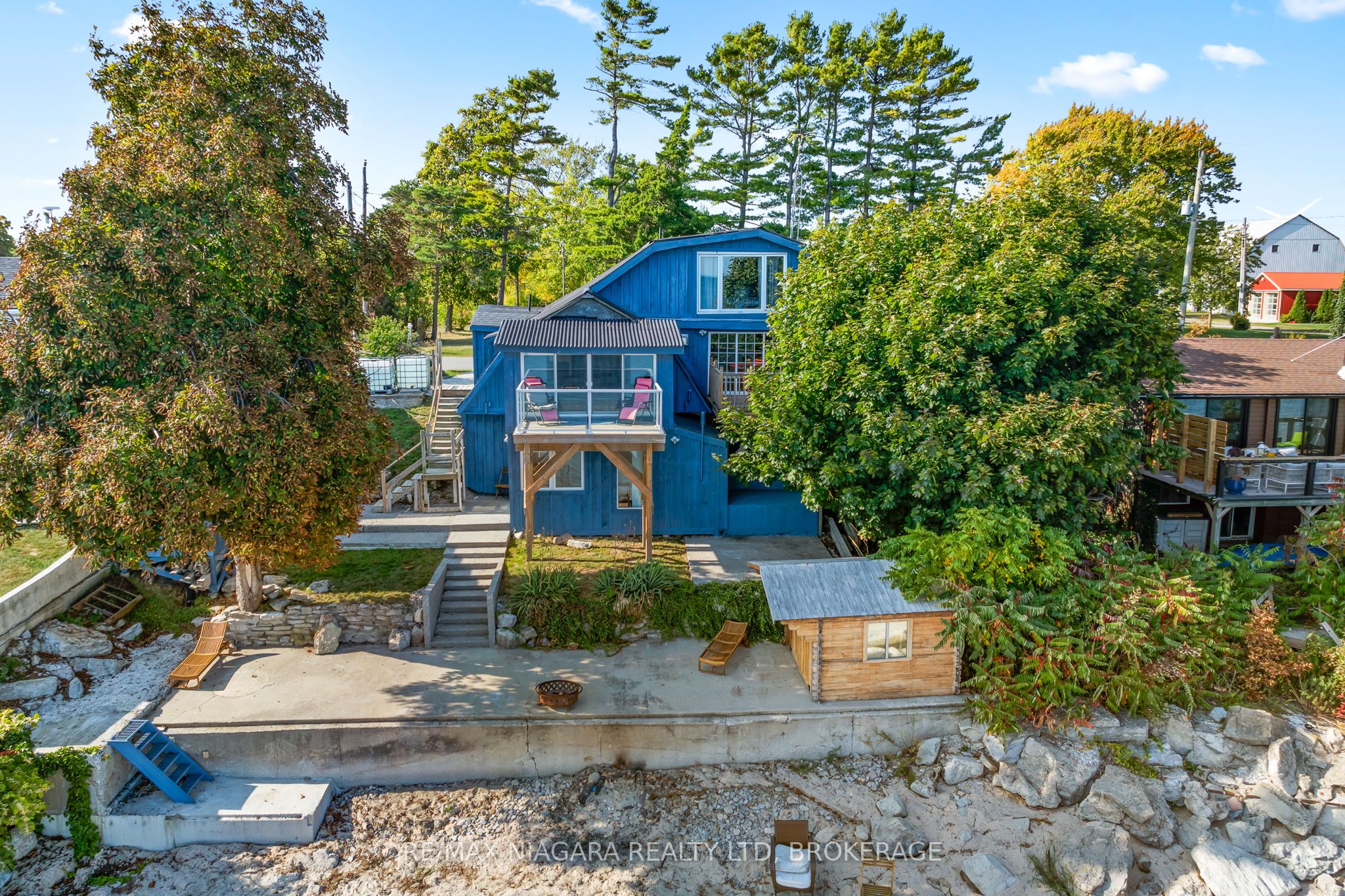 105 LIGHTHOUSE Drive Property Photo 1