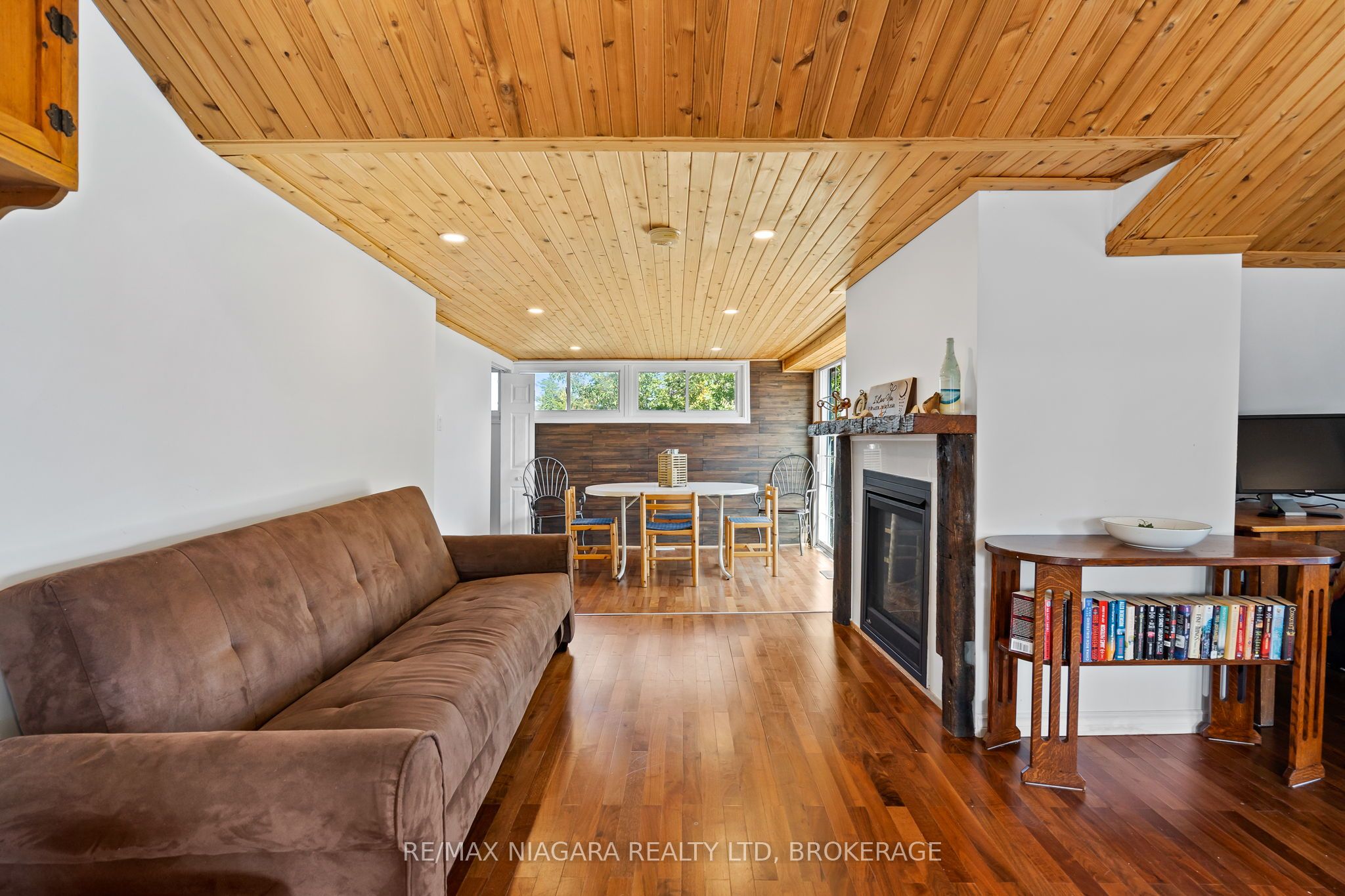 105 Lighthouse Drive Property Photo 17