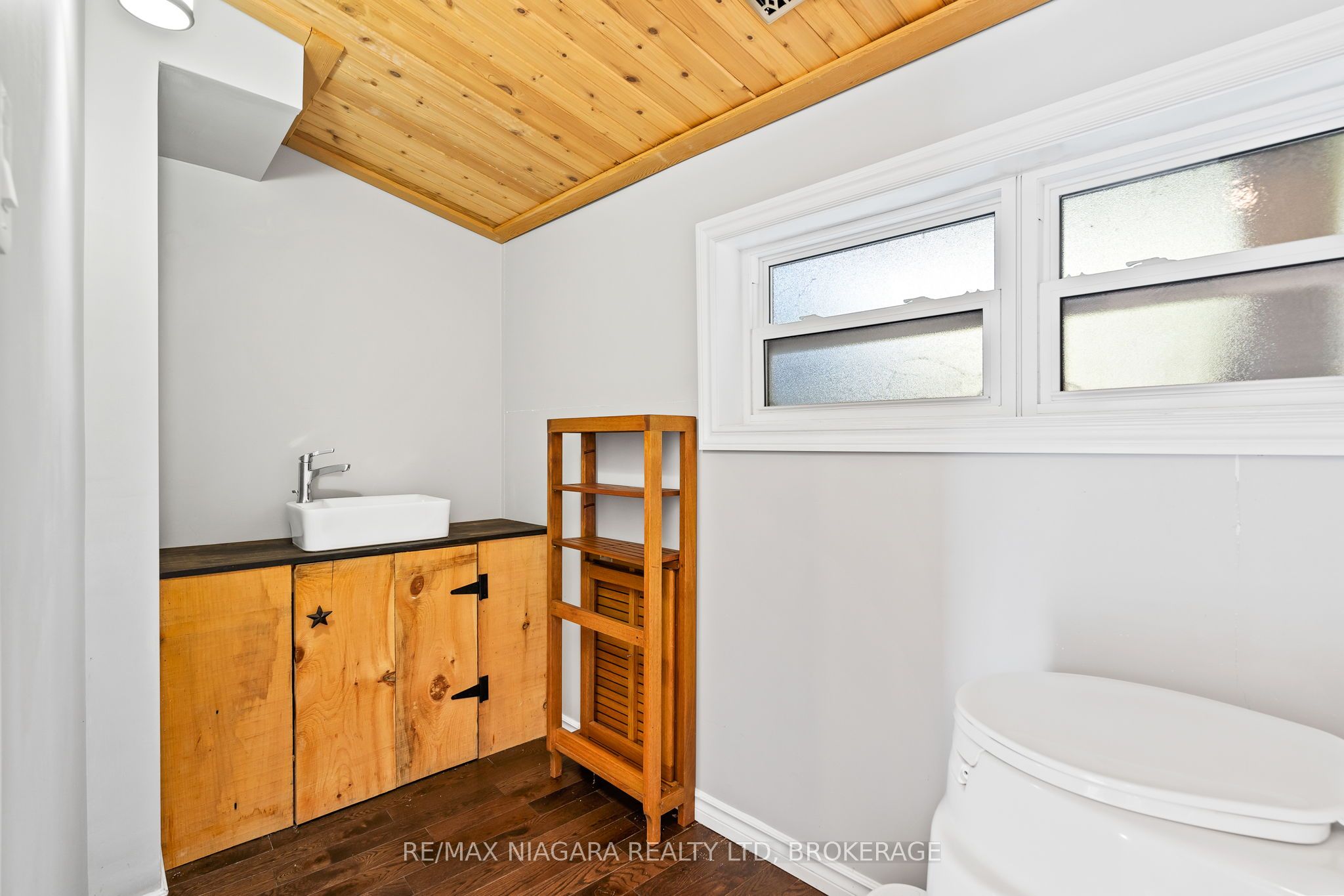 105 Lighthouse Drive Property Photo 28