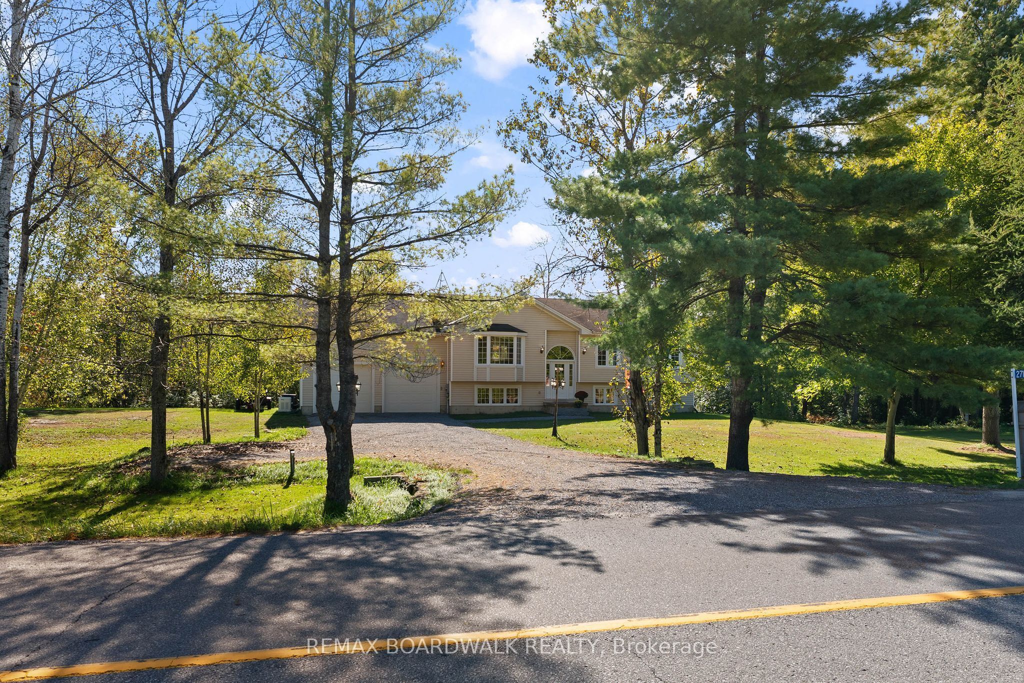 2711 Glen Smail Road Property Photo 3