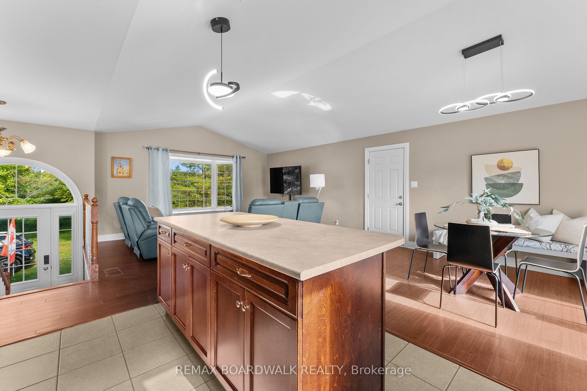 2711 Glen Smail Road Property Photo 16