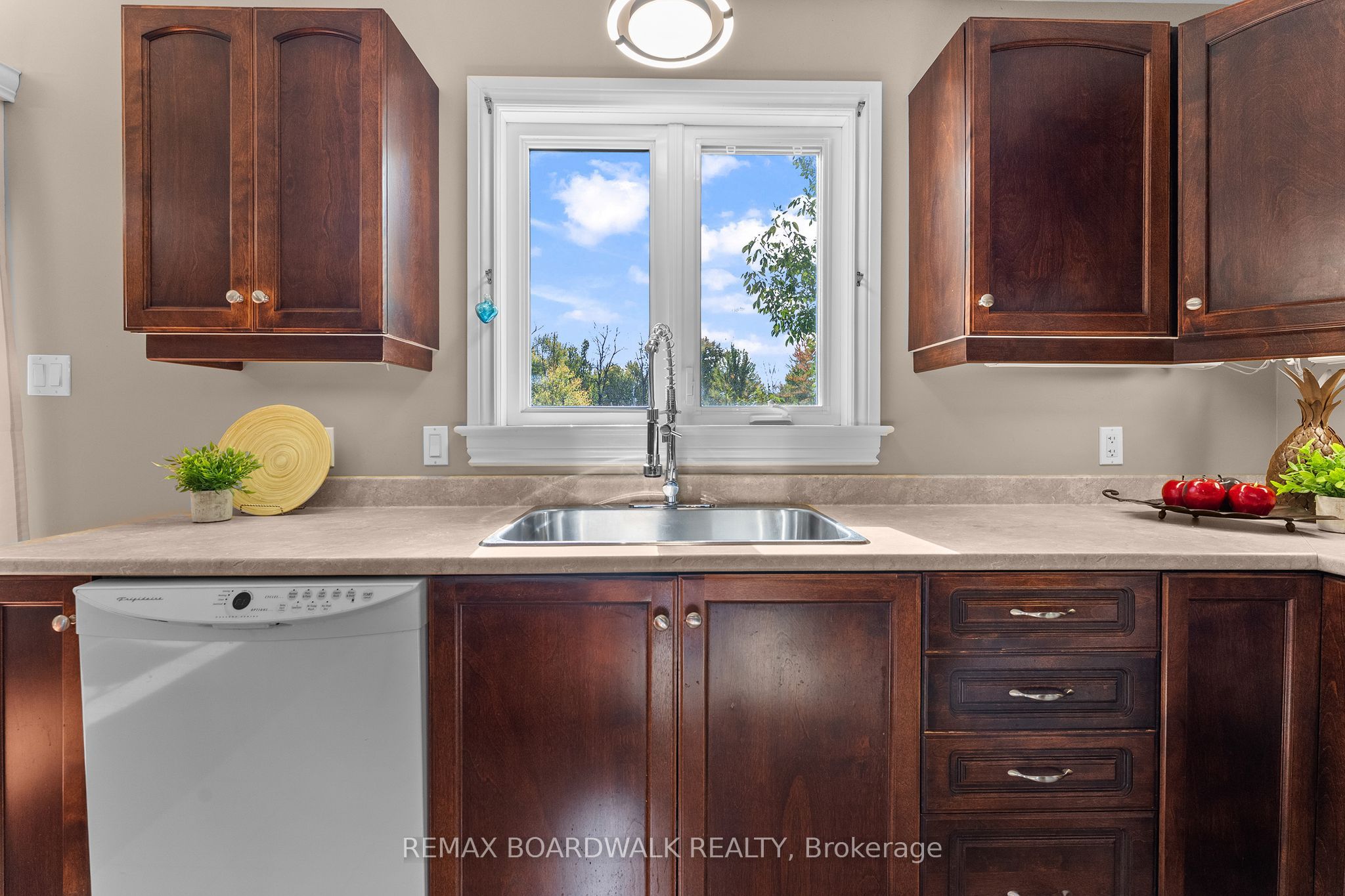 2711 Glen Smail Road Property Photo 18