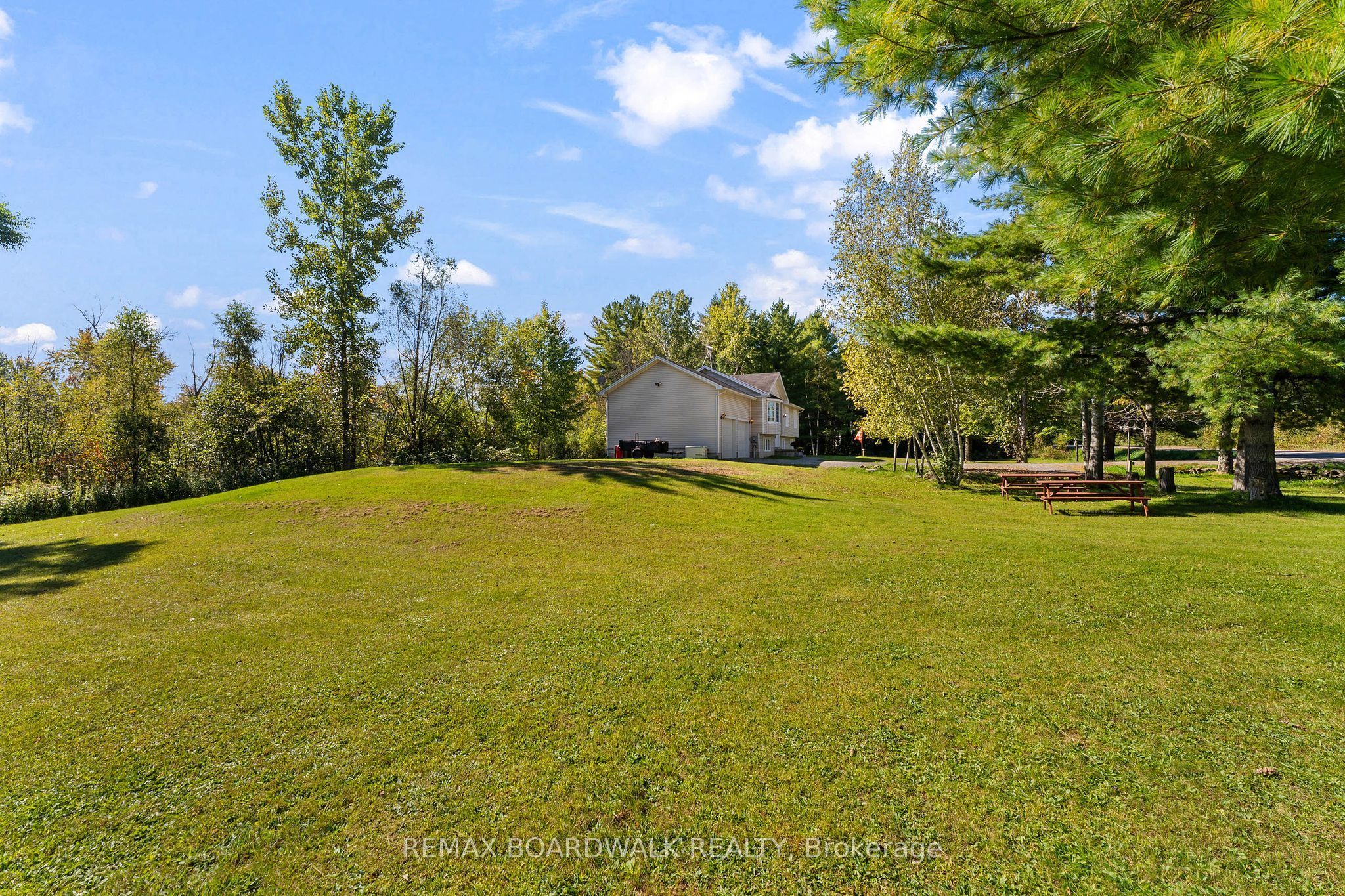 2711 Glen Smail Road Property Photo 34