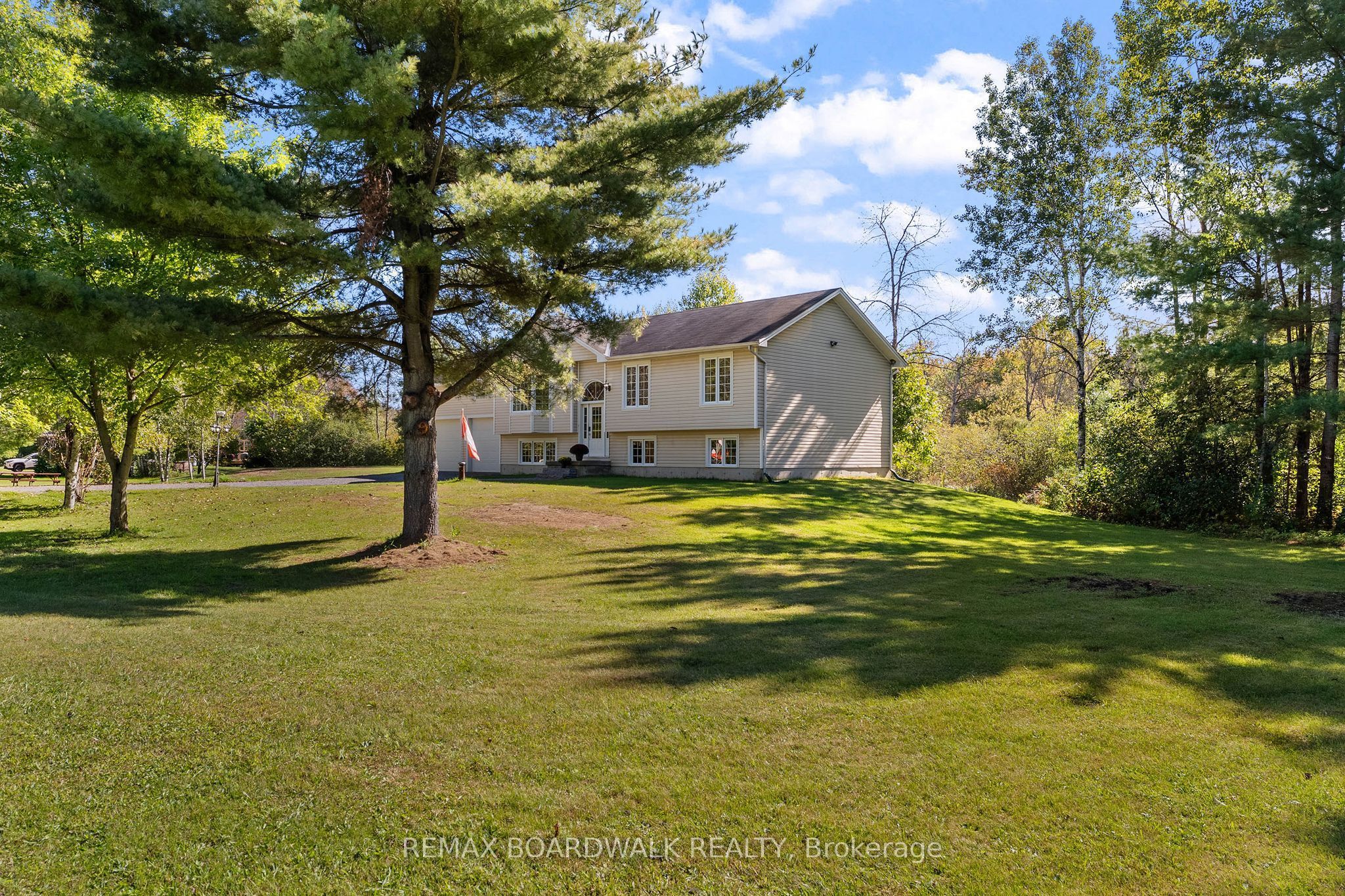 2711 Glen Smail Road Property Photo 36