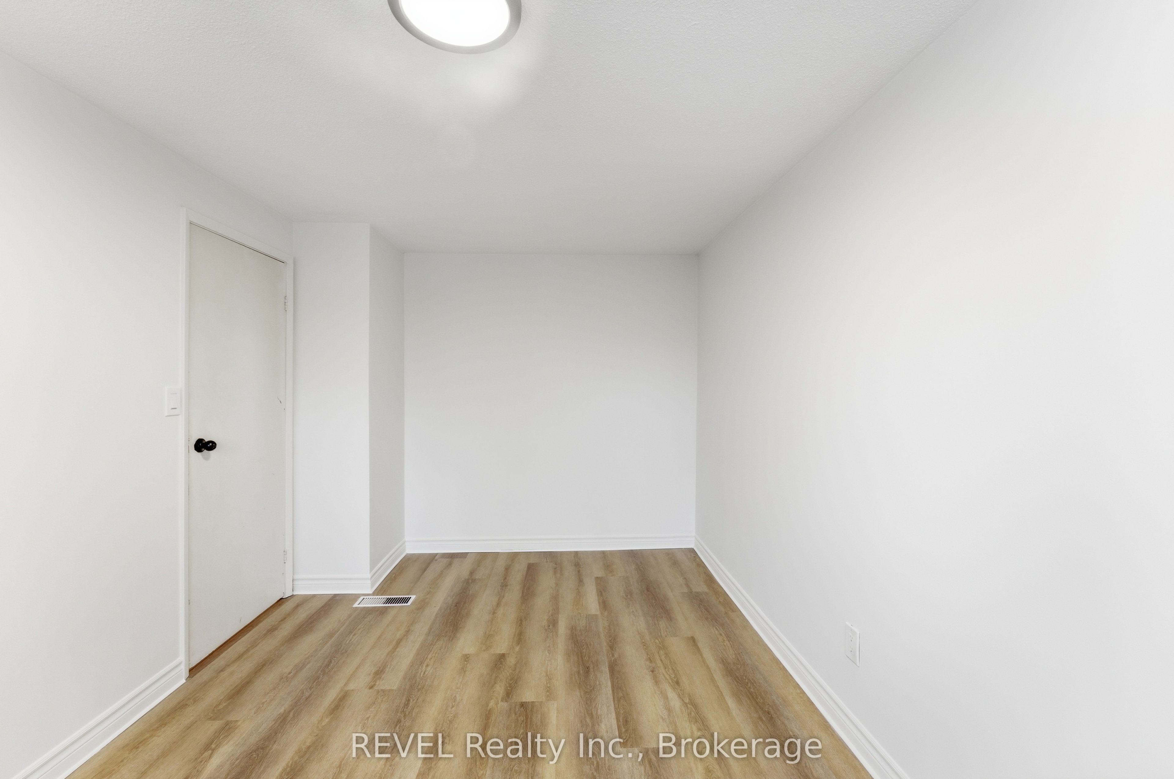 151 Linwell Road 15 Property Photo 25