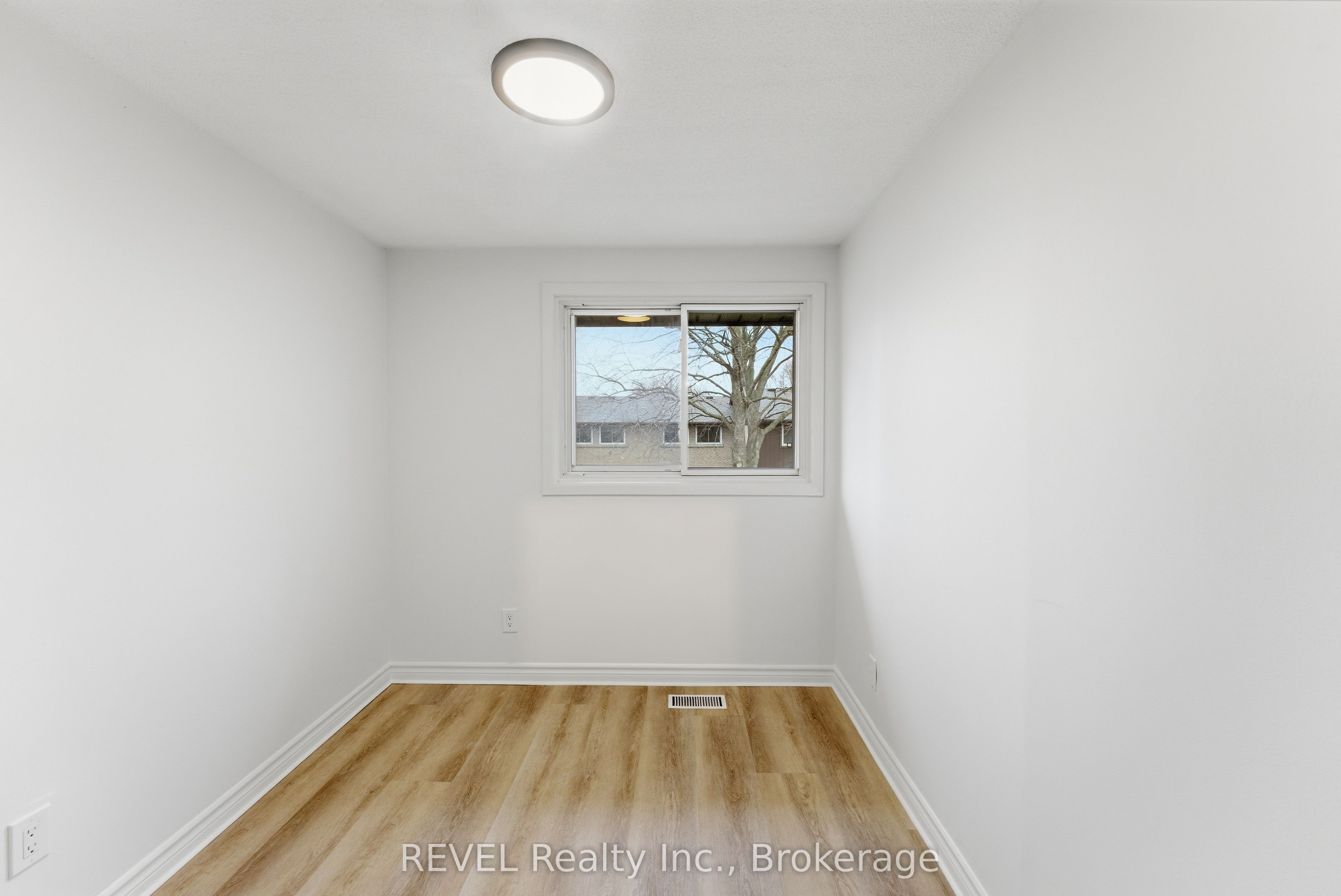 151 Linwell Road 15 Property Photo 31
